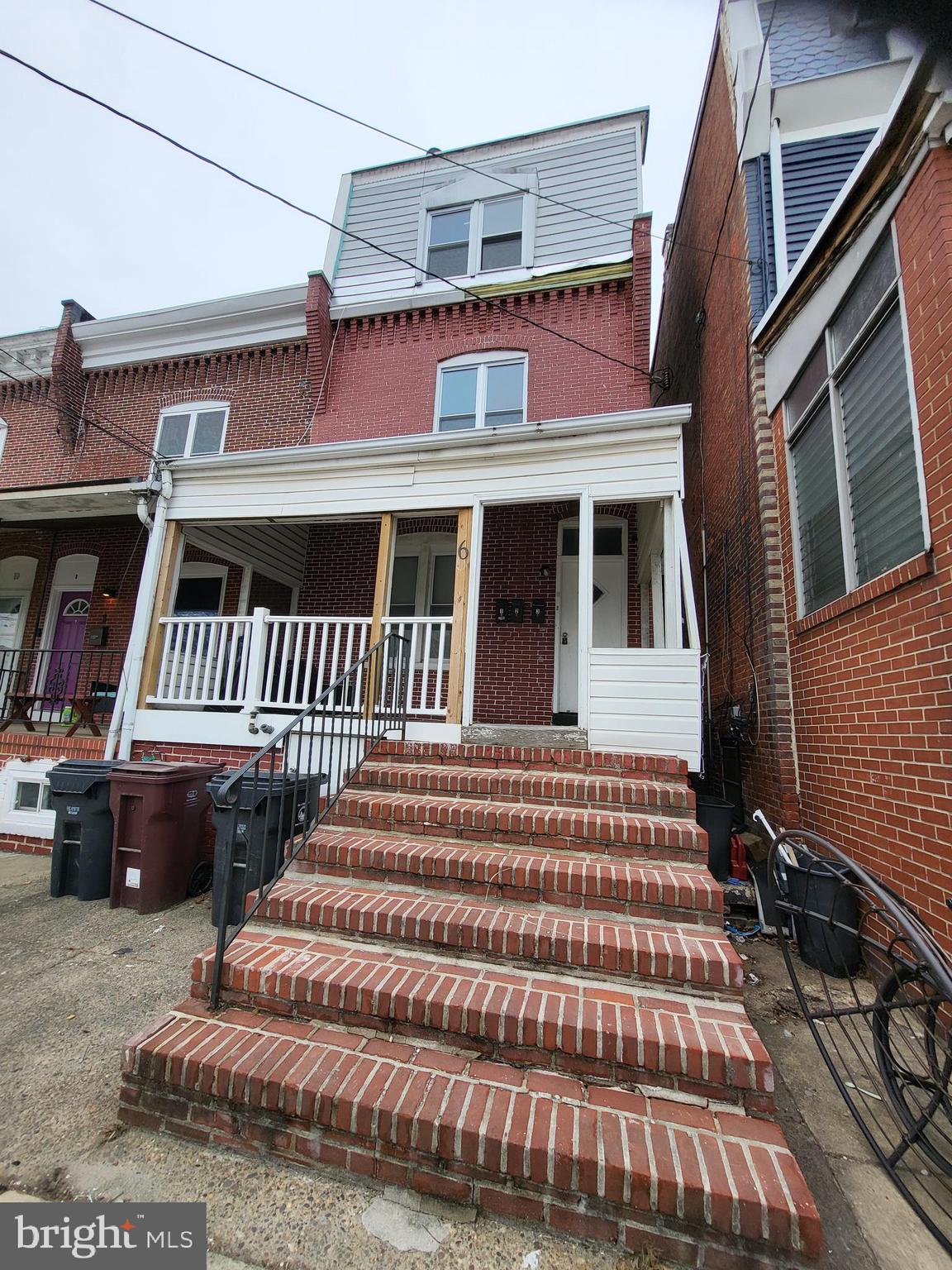 BROWNTOWN - Residential Lease