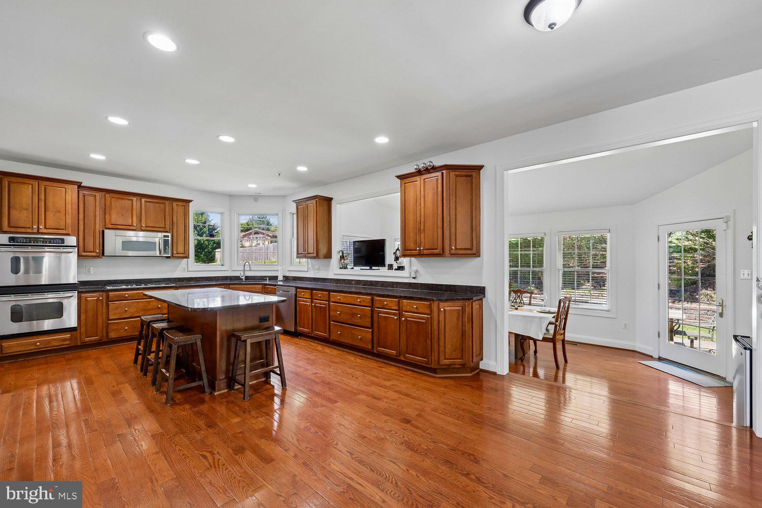 COUNTY VIEW - Residential