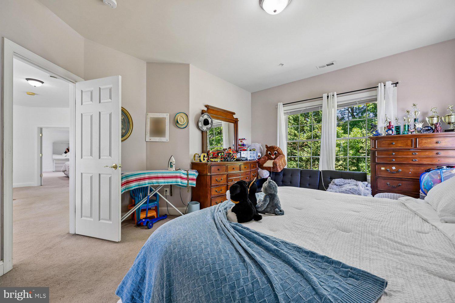 COUNTY VIEW - Residential