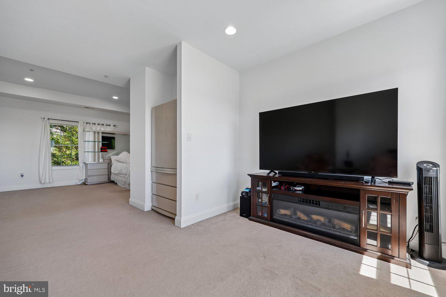 COUNTY VIEW - Residential