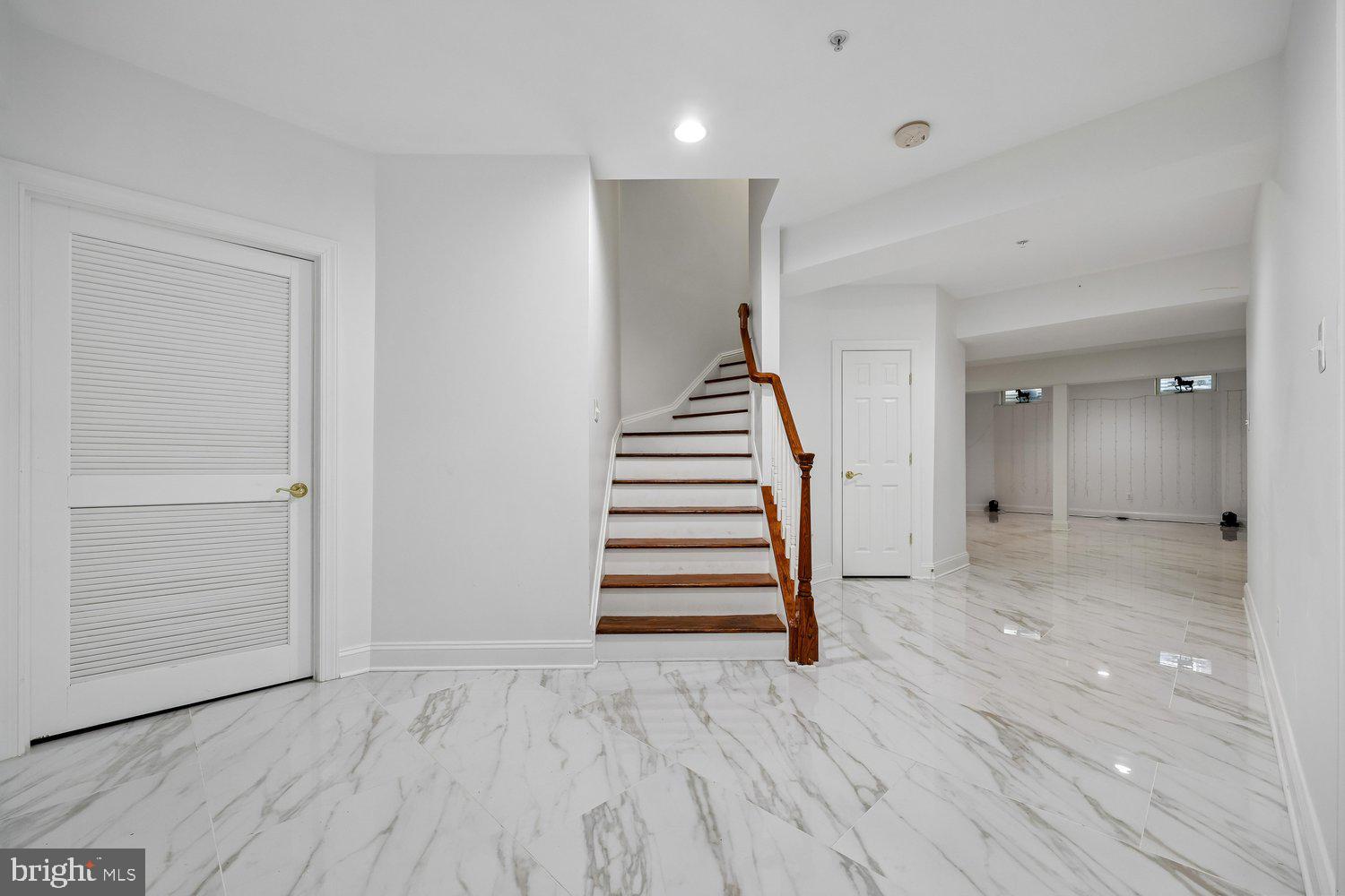 COUNTY VIEW - Residential