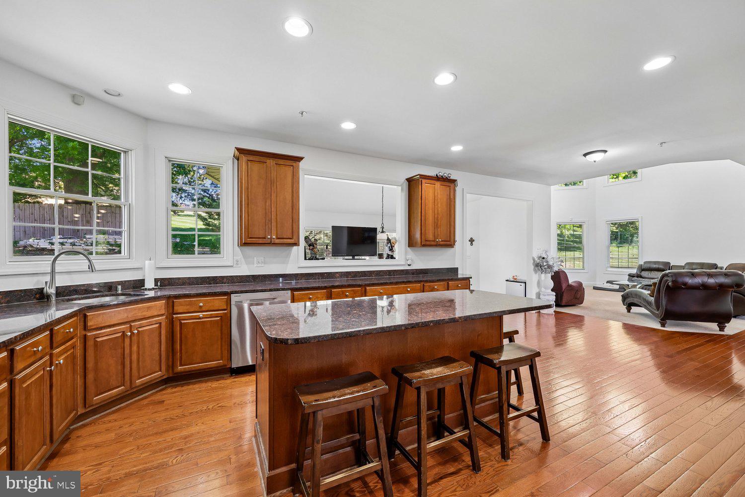 COUNTY VIEW - Residential