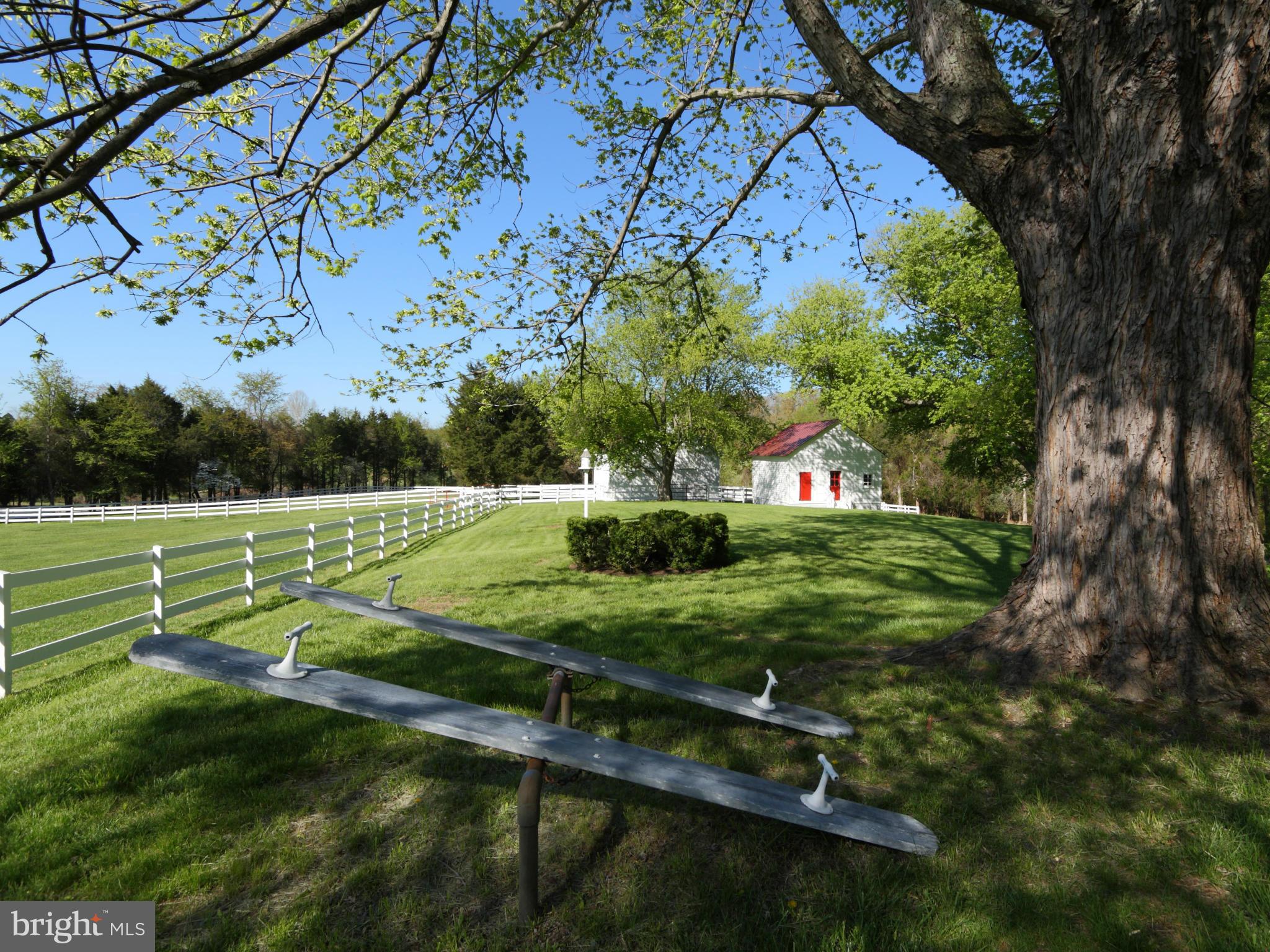 CLIFTON - Farm