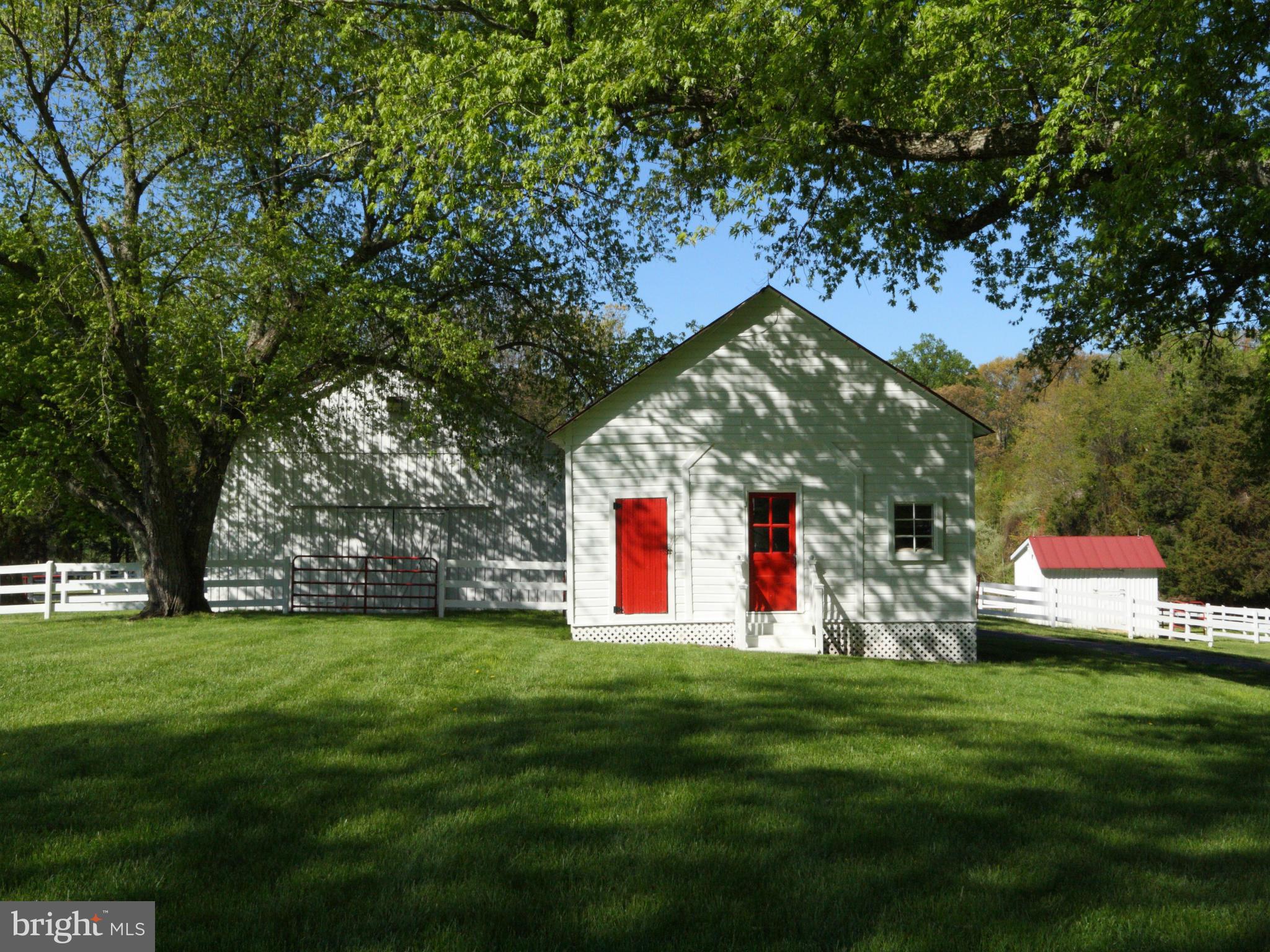 CLIFTON - Farm