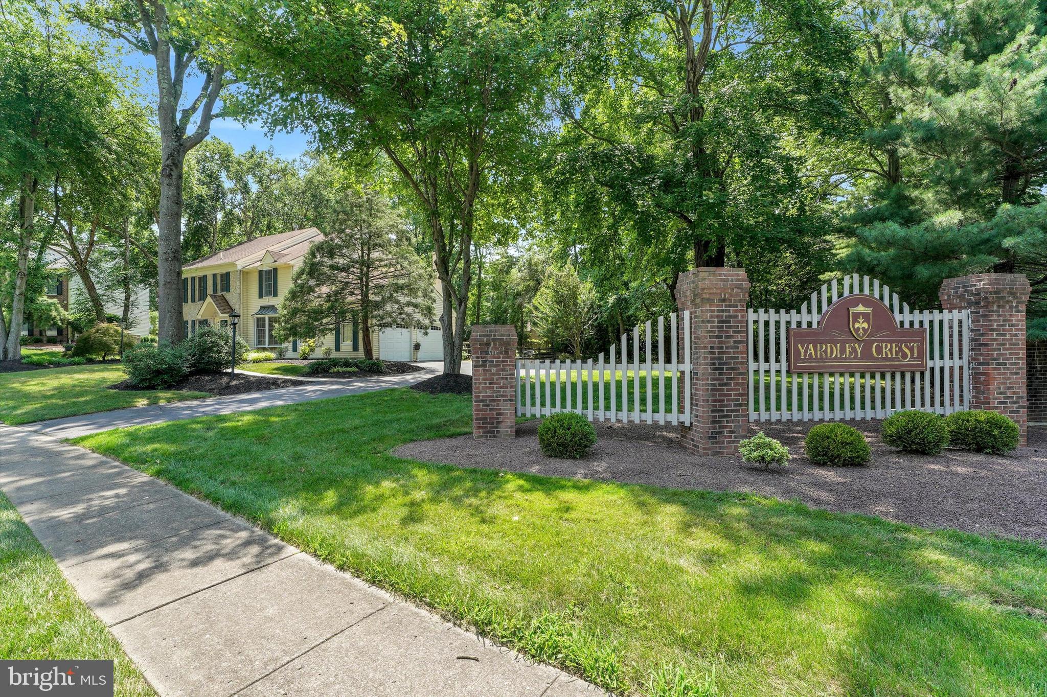 YARDLEY CREST - Residential