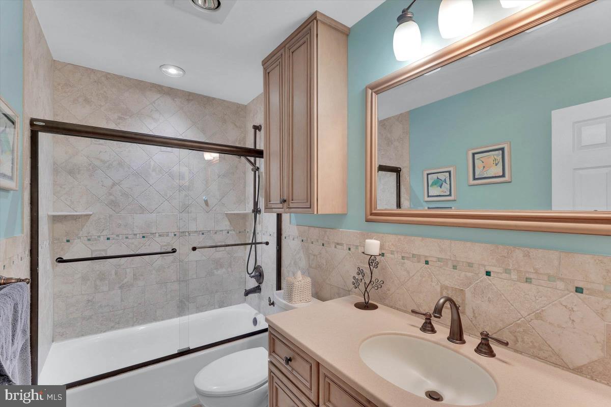 YARDLEY CREST - Residential