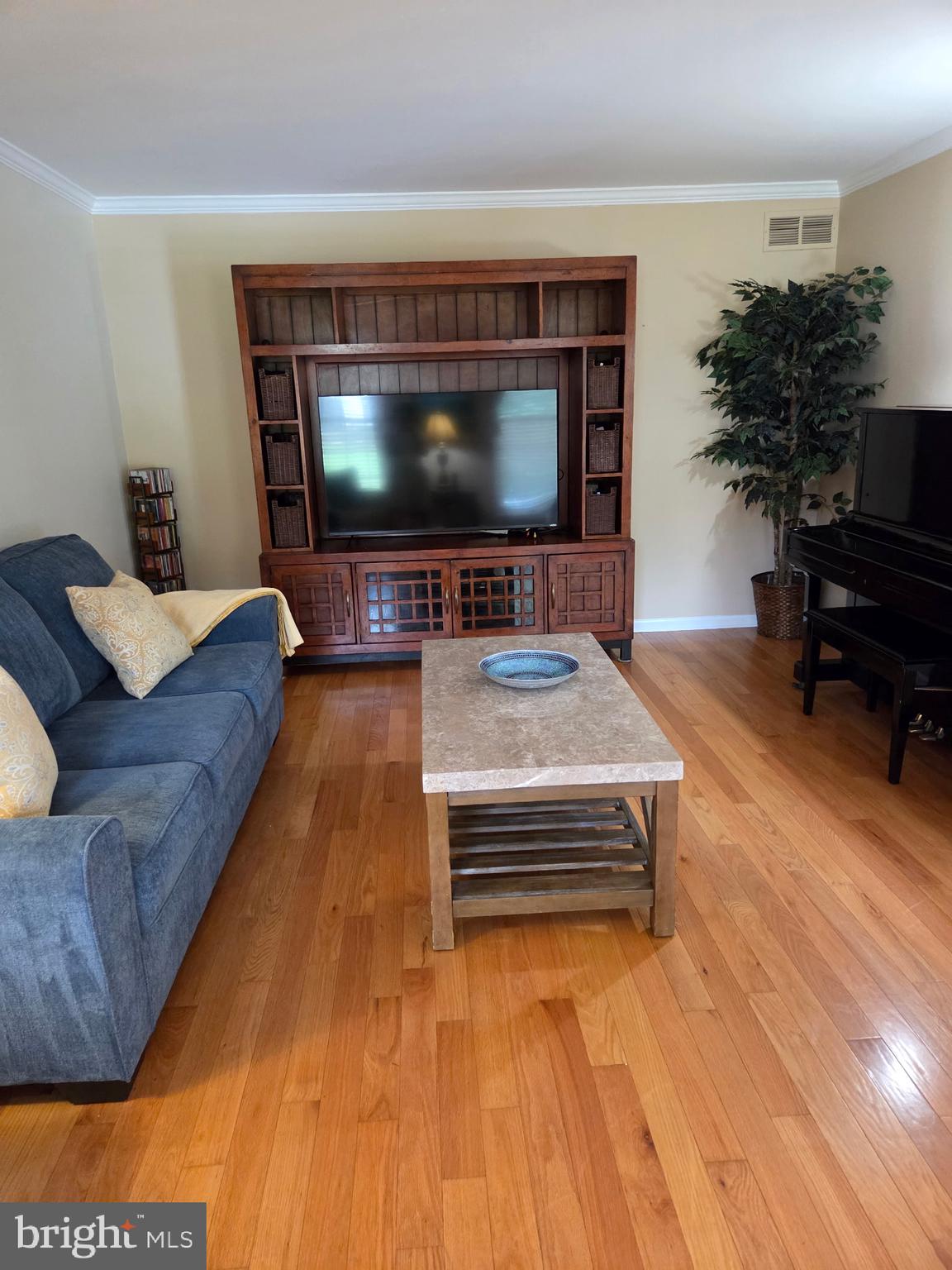 YARDLEY CREST - Residential