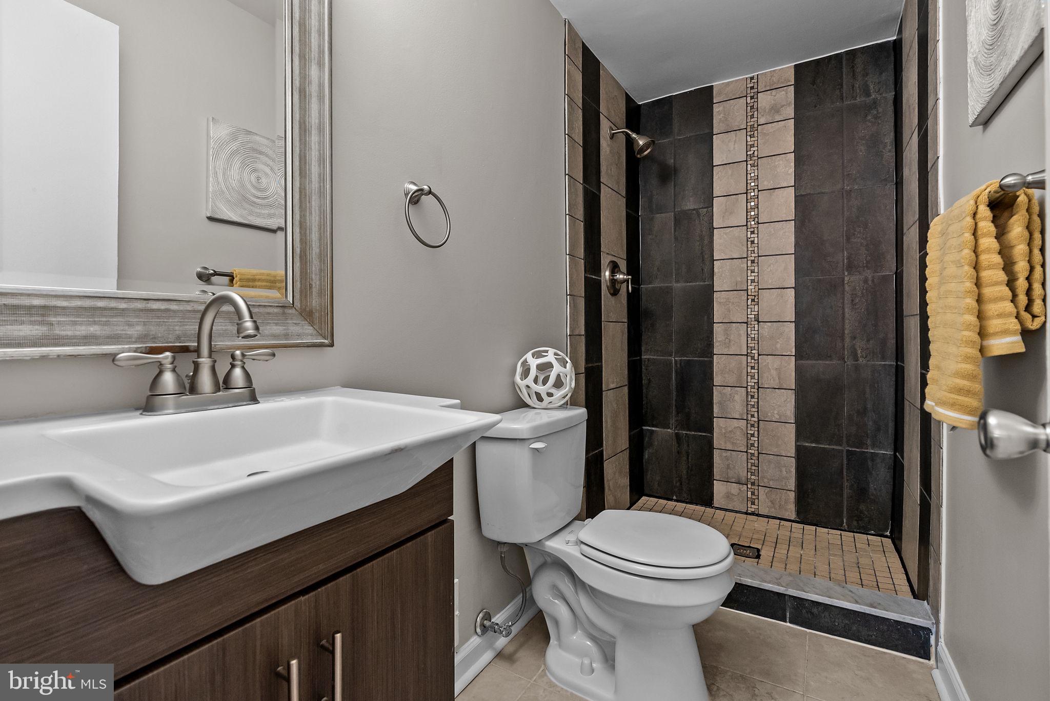 OLDE COLONIAL GREENE - Residential