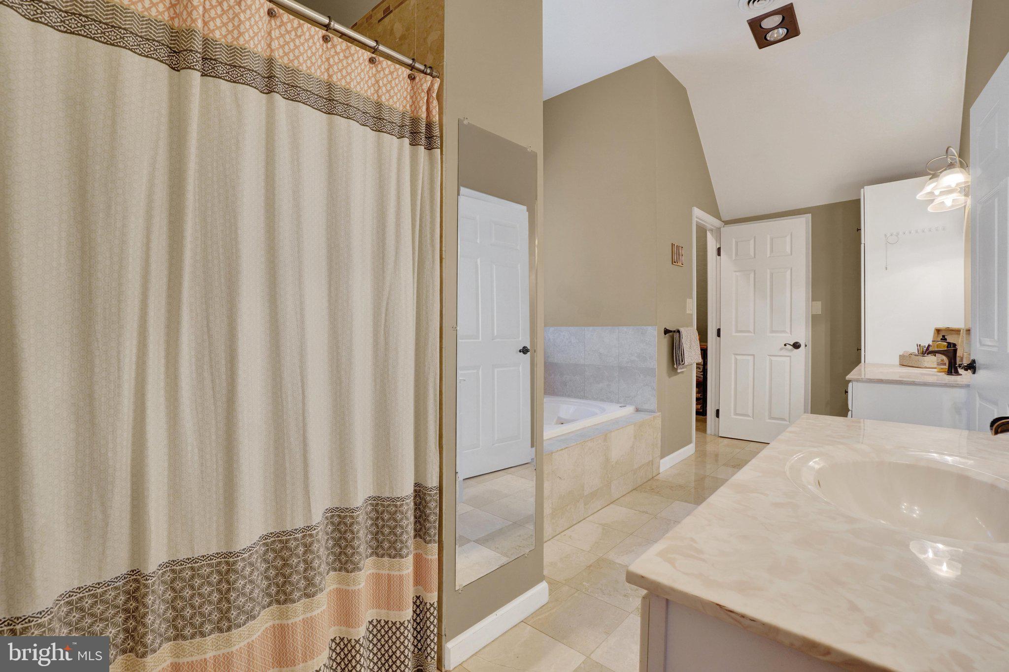 HERITAGE FARMS - Residential