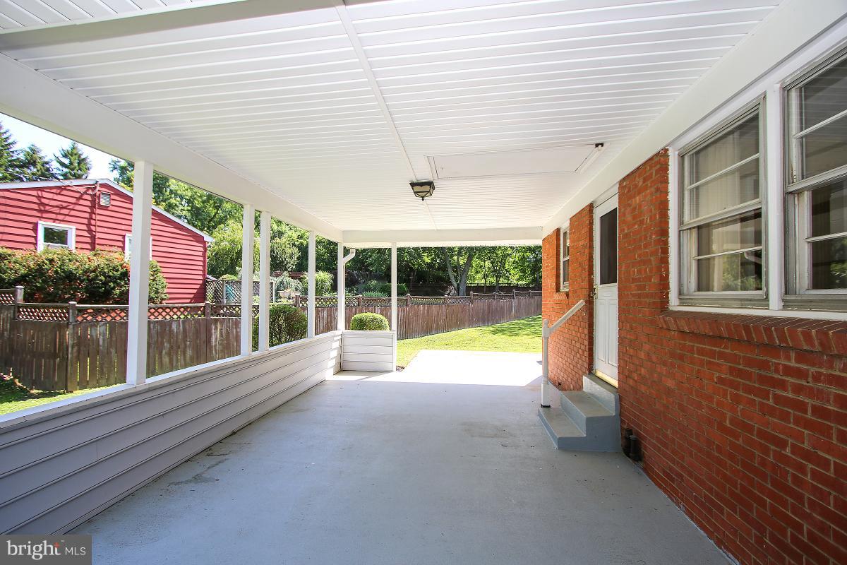 MEADOWBROOK ESTATES - Residential