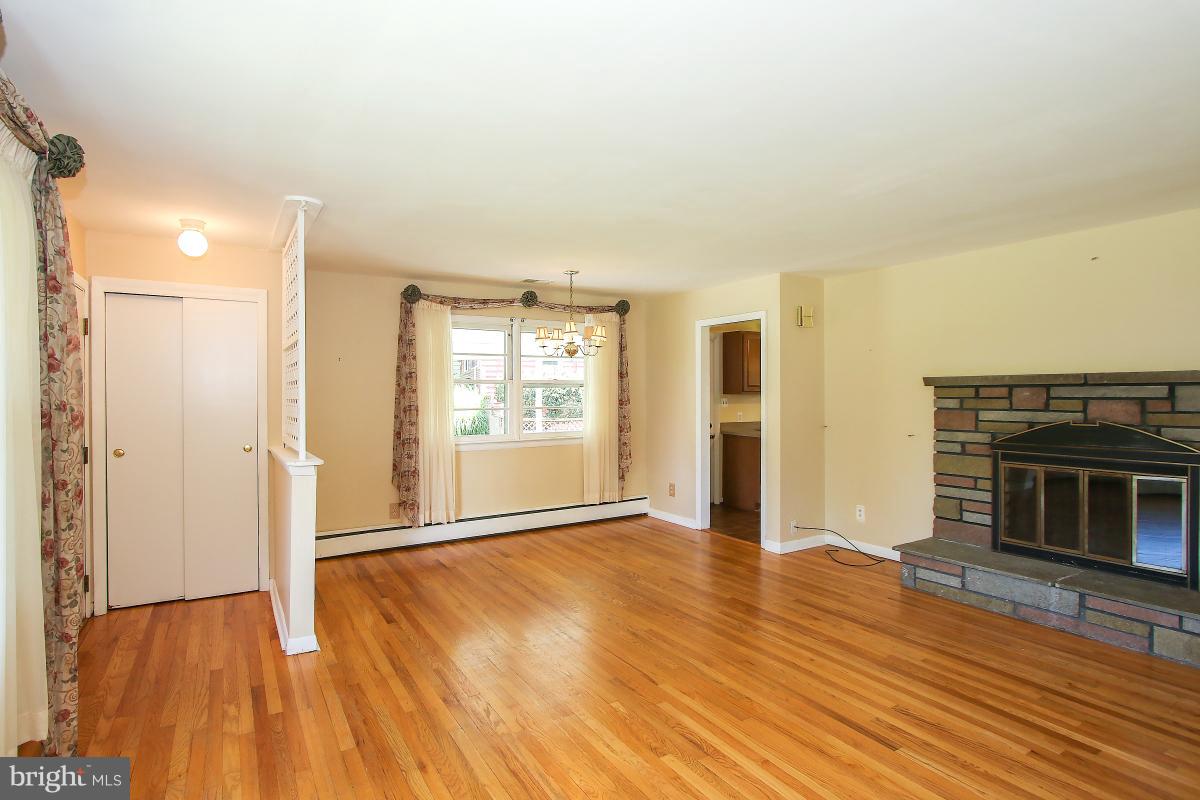 MEADOWBROOK ESTATES - Residential