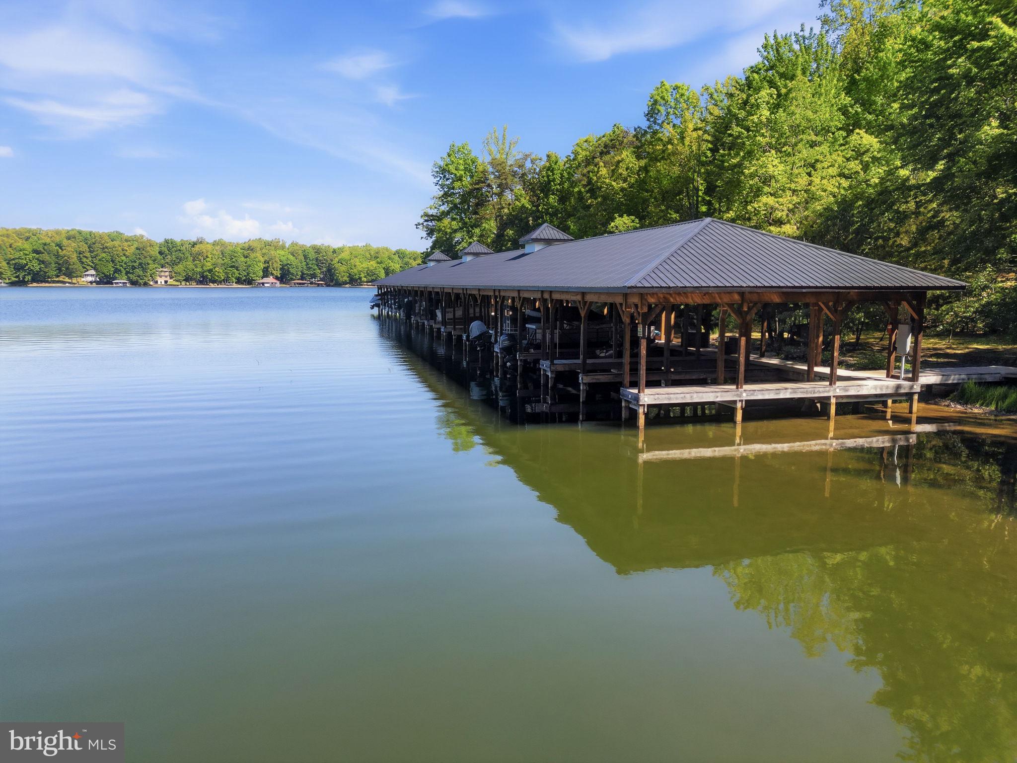 LIGHTHOUSE POINT - Residential