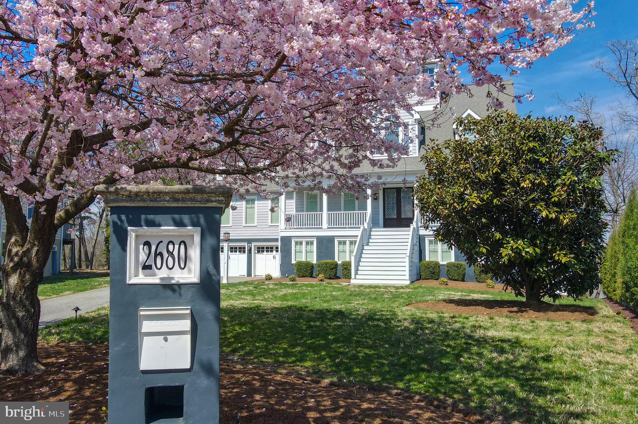 ANNAPOLIS ROADS - Residential