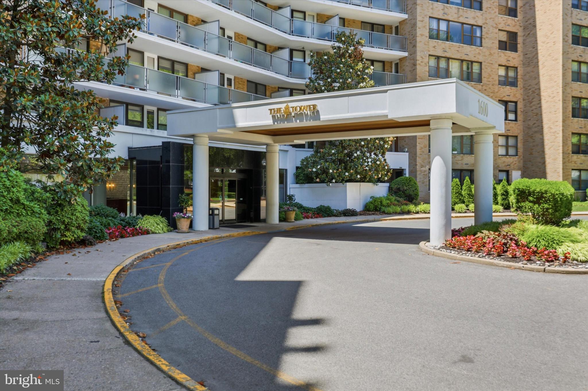 OAK HILL - Residential