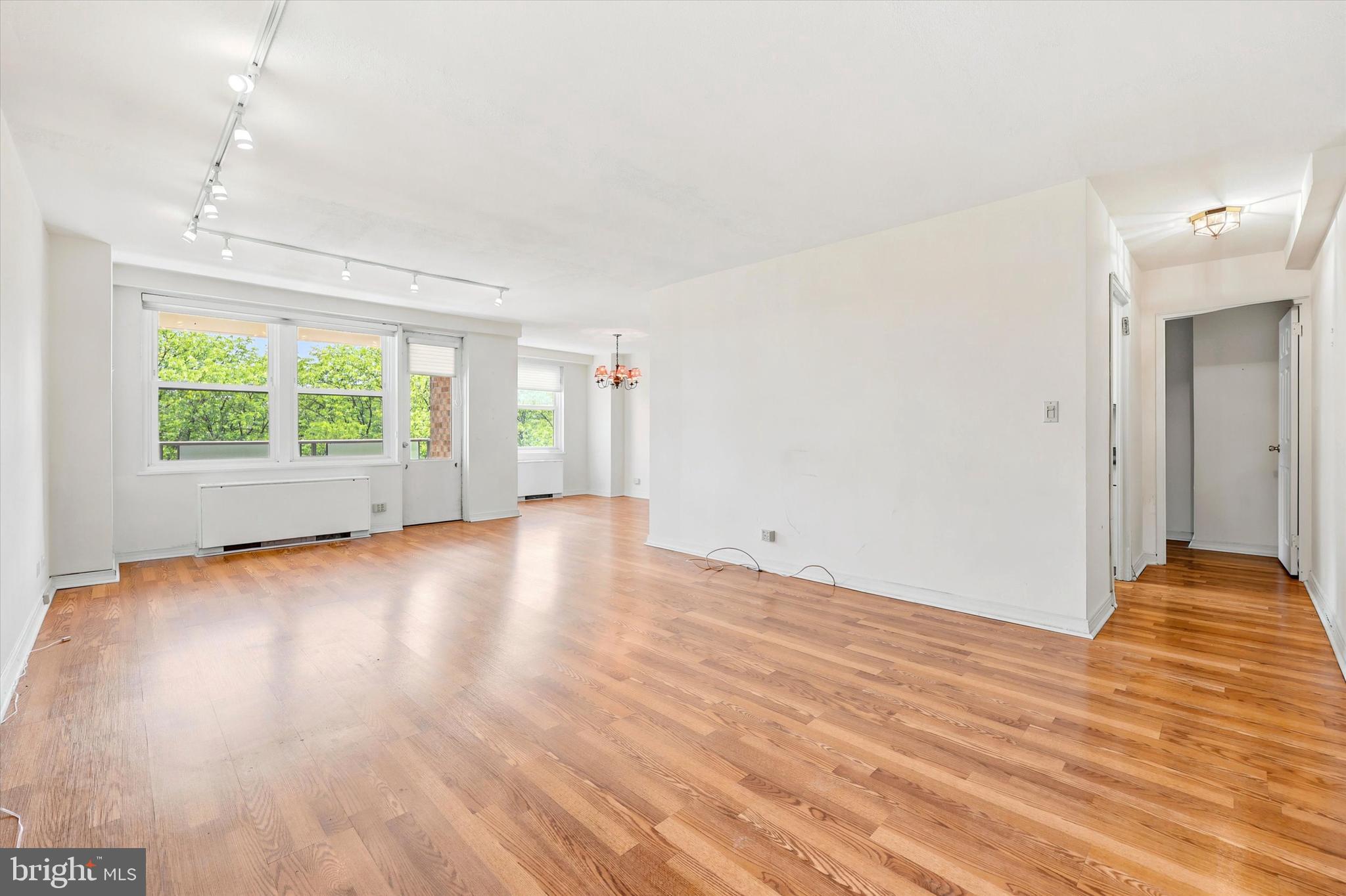 OAK HILL - Residential