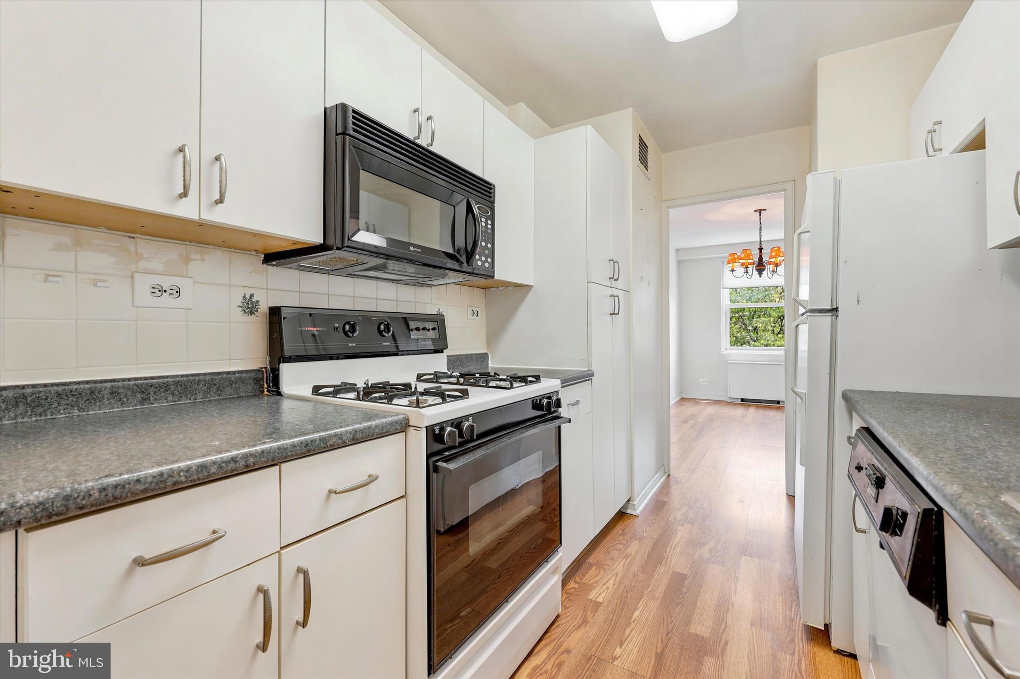 OAK HILL - Residential