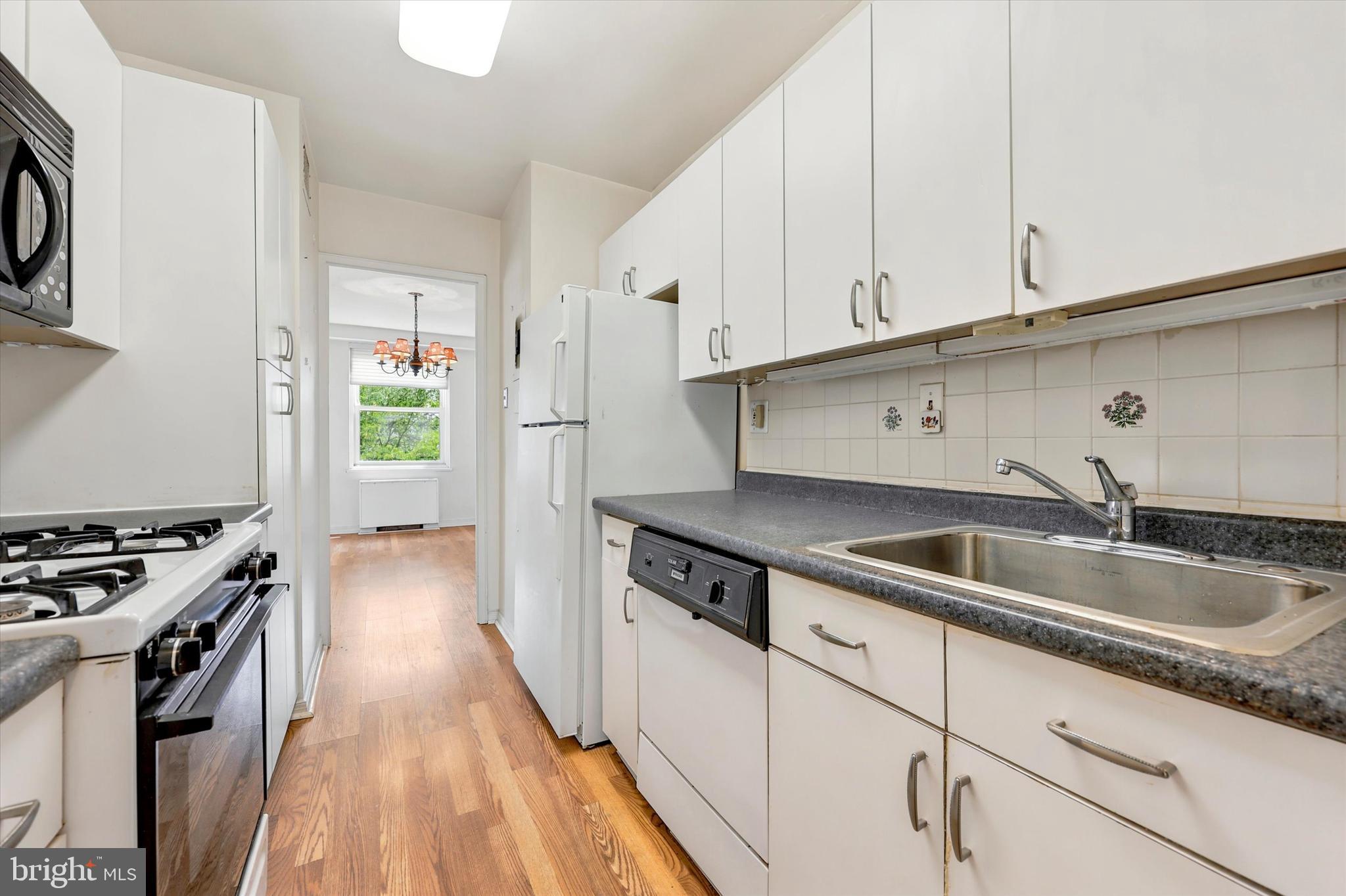 OAK HILL - Residential