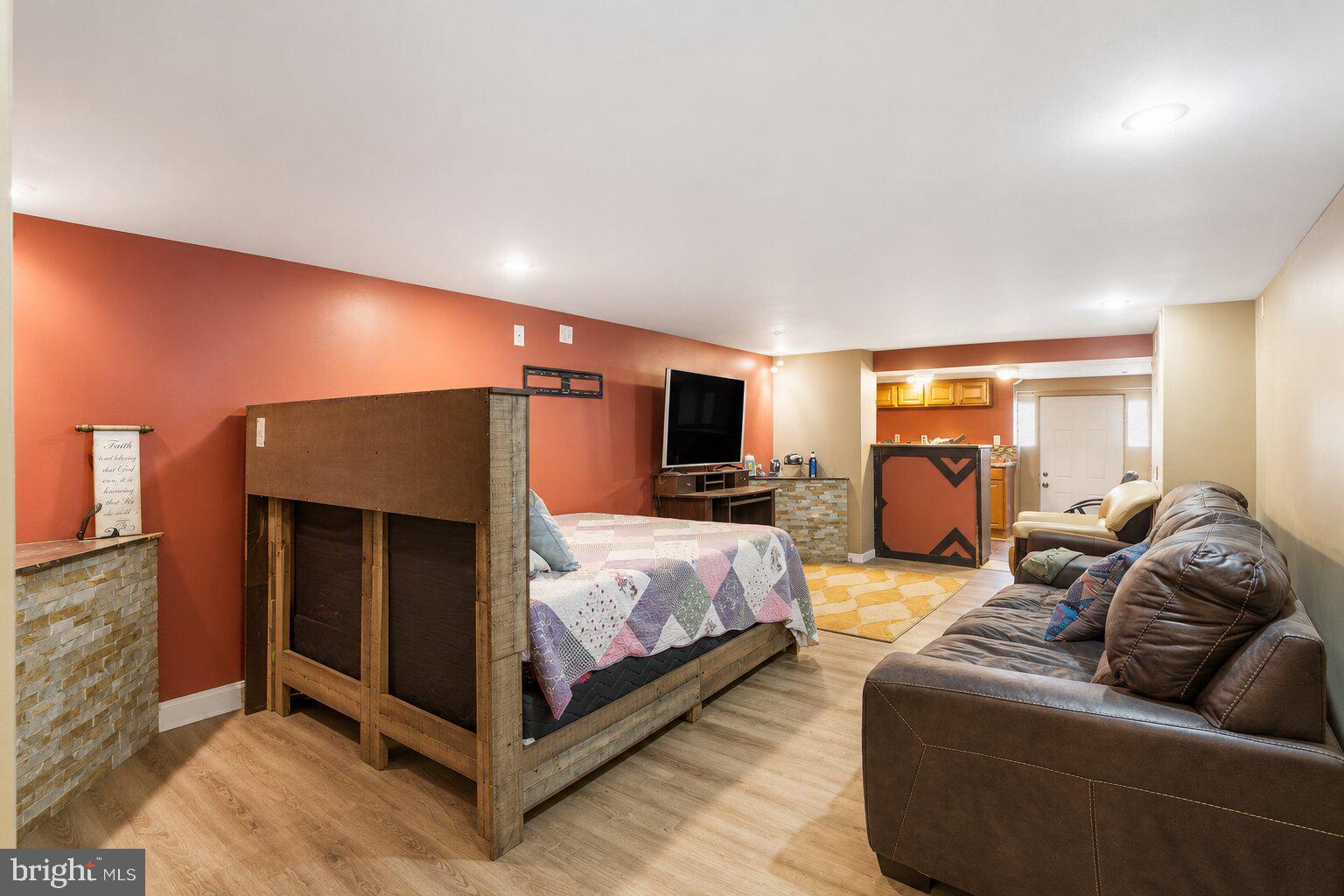 COBBS CREEK - Residential