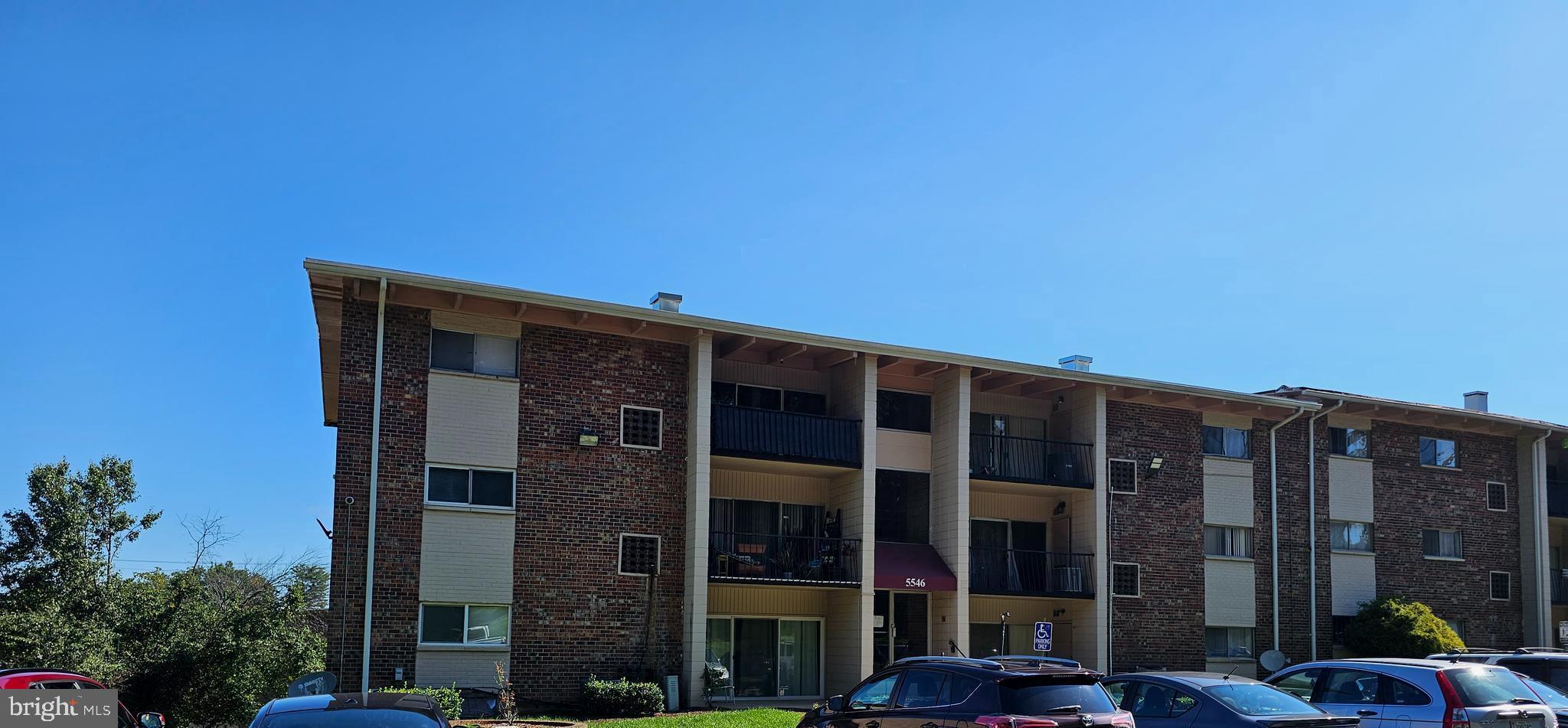 FRENCHMANS CREEK - Residential Lease
