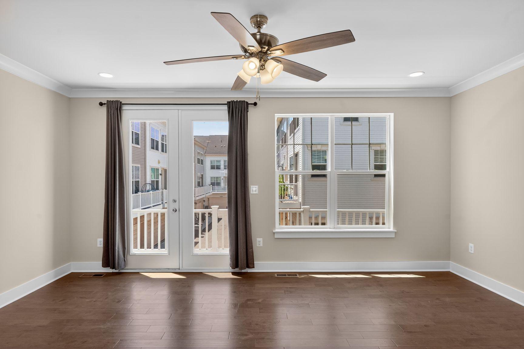 THE RETREAT AT WESTFIELDS - Residential
