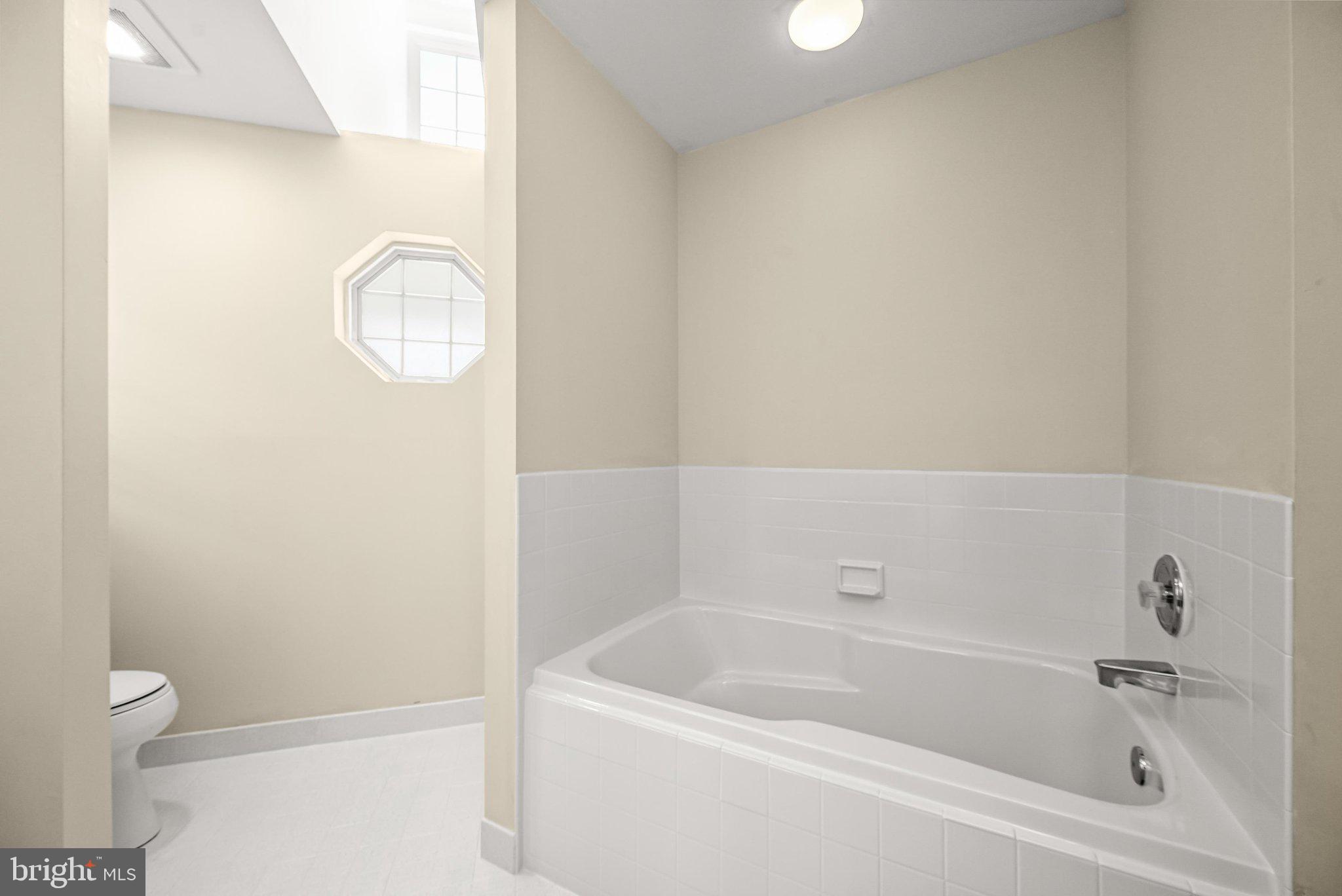 THE MEADOW AT NEW MARKET - Residential