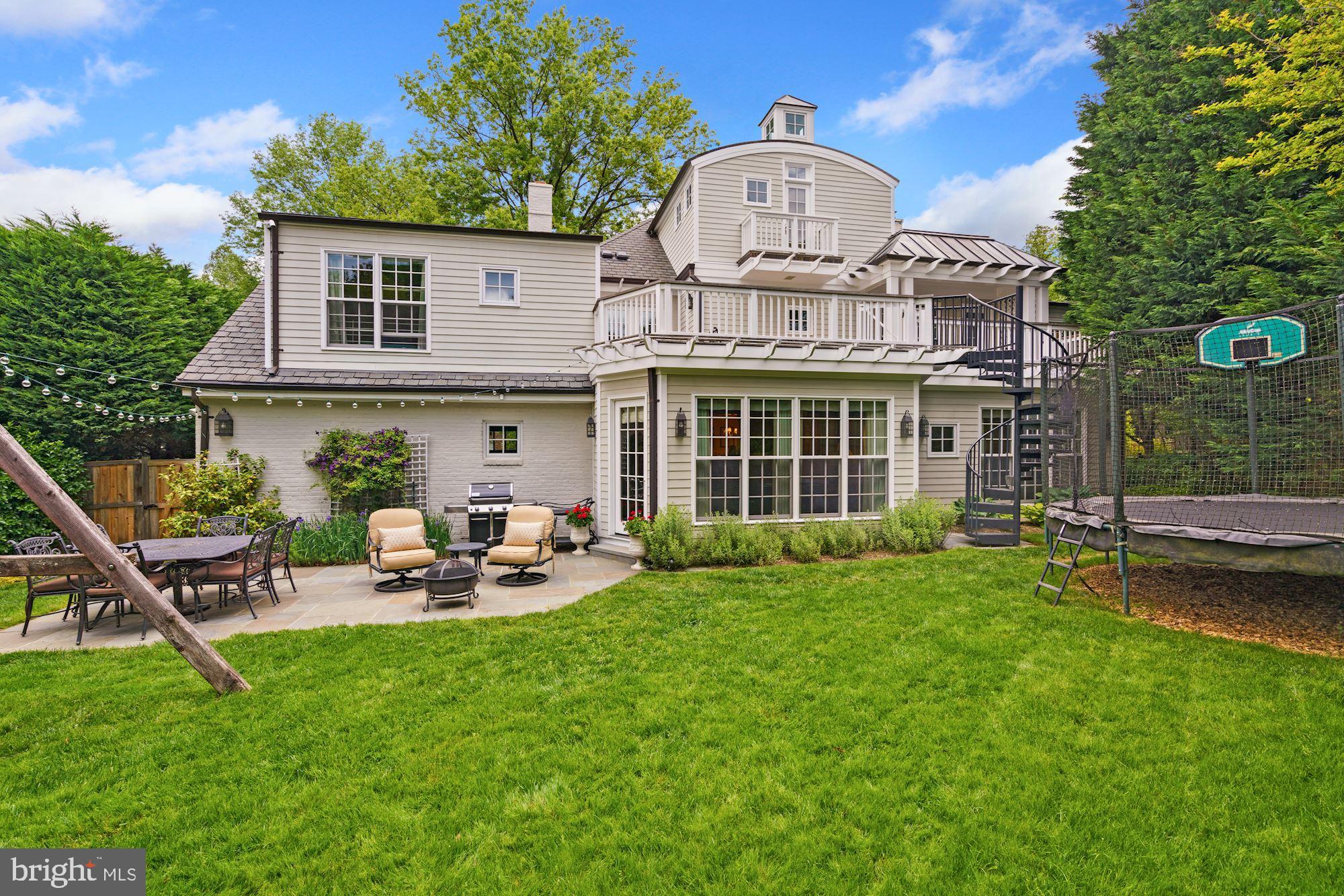 CHEVY CHASE - Residential