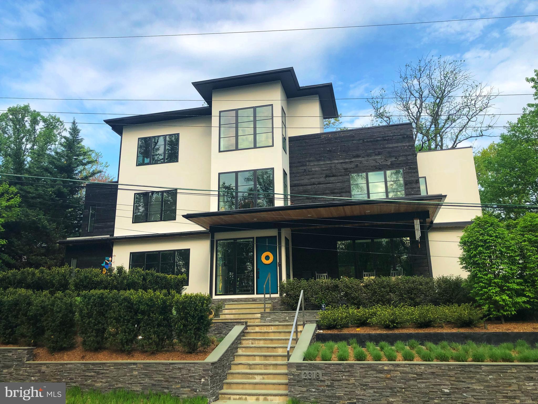 LORCOM GROVE - Residential