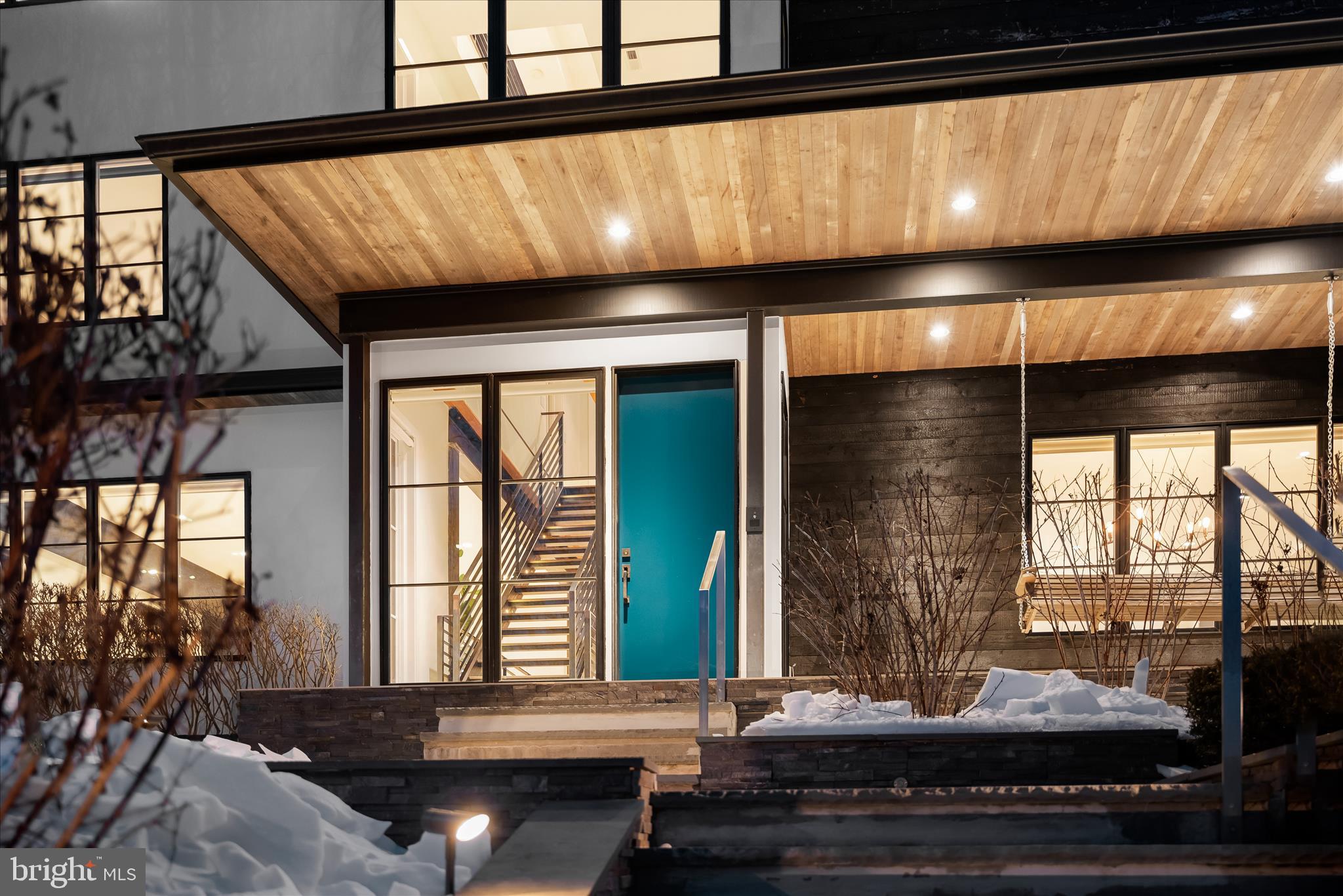 LORCOM GROVE - Residential
