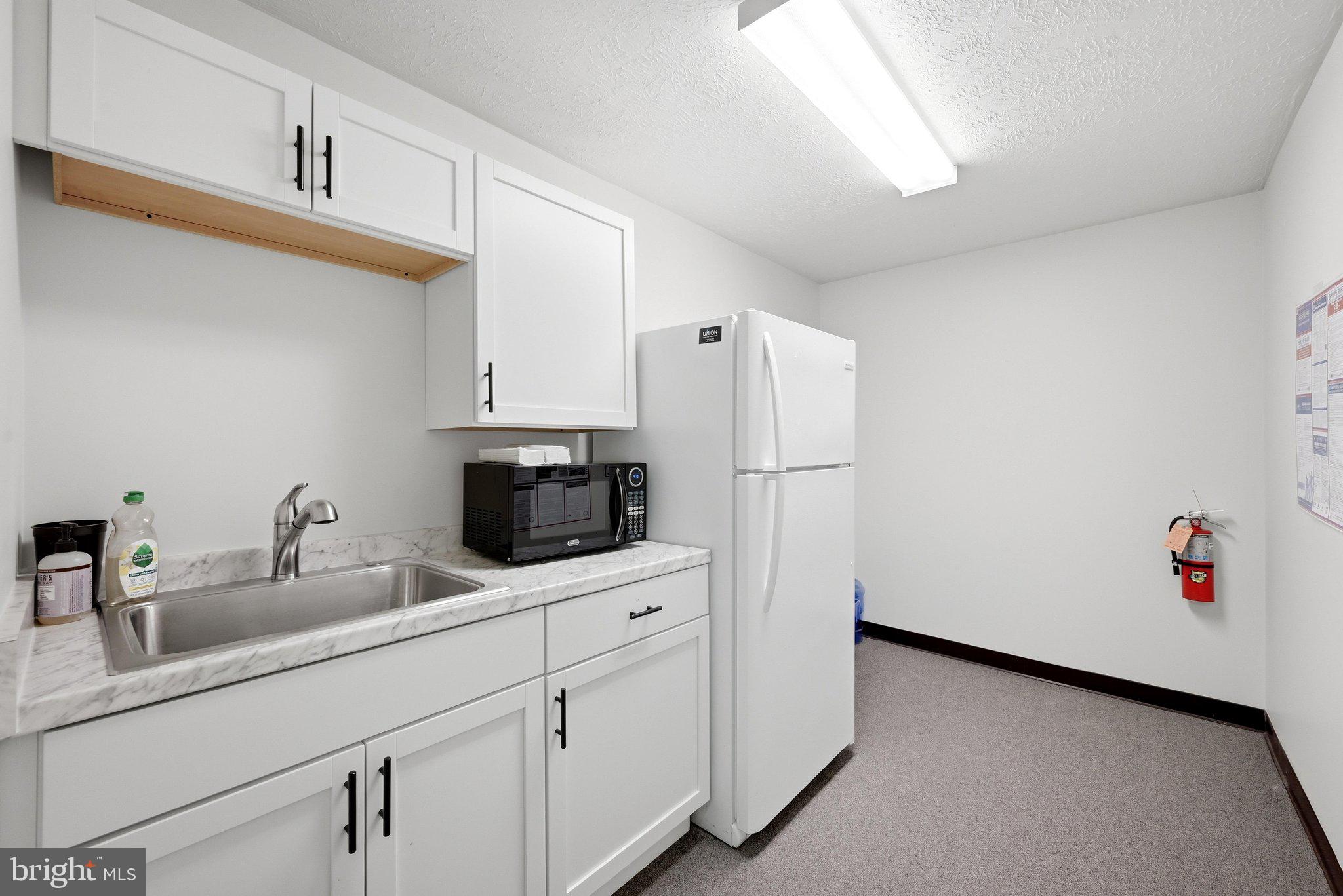 WINCHESTER - Commercial Sale