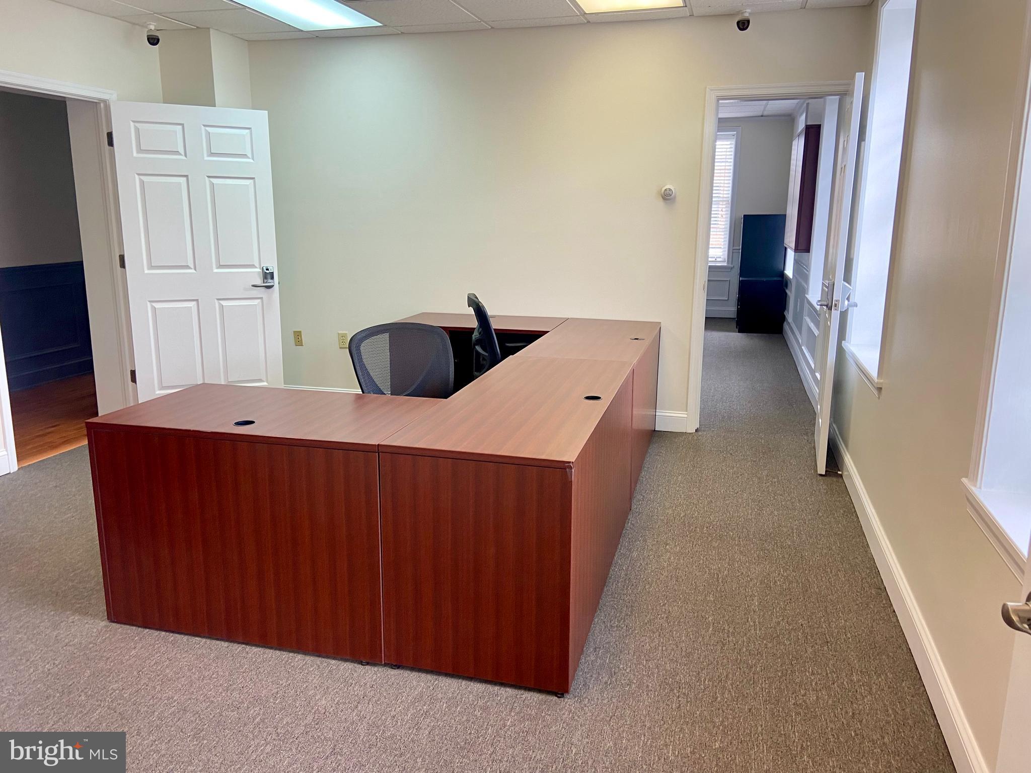 WINCHESTER - Commercial Sale