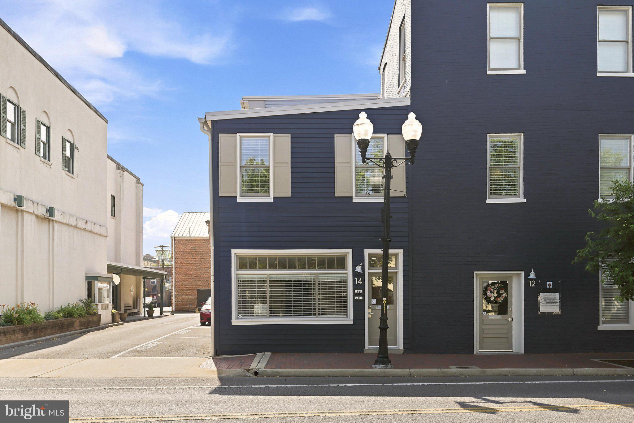 WINCHESTER - Commercial Sale