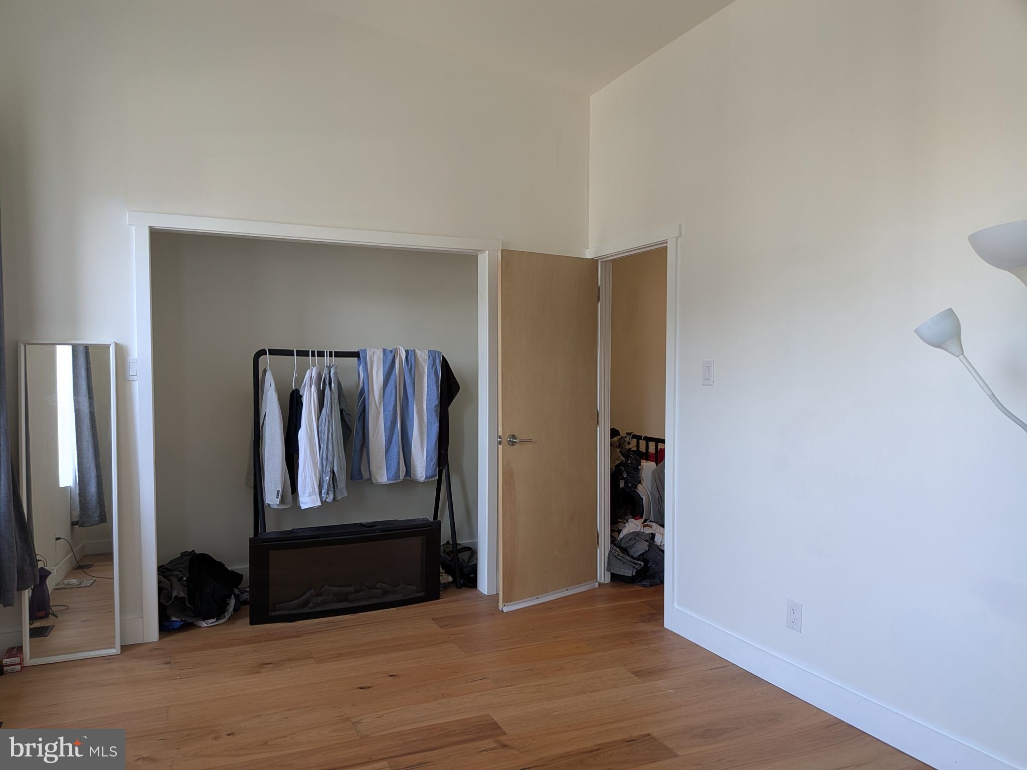 EAST KENSINGTON - Residential Income