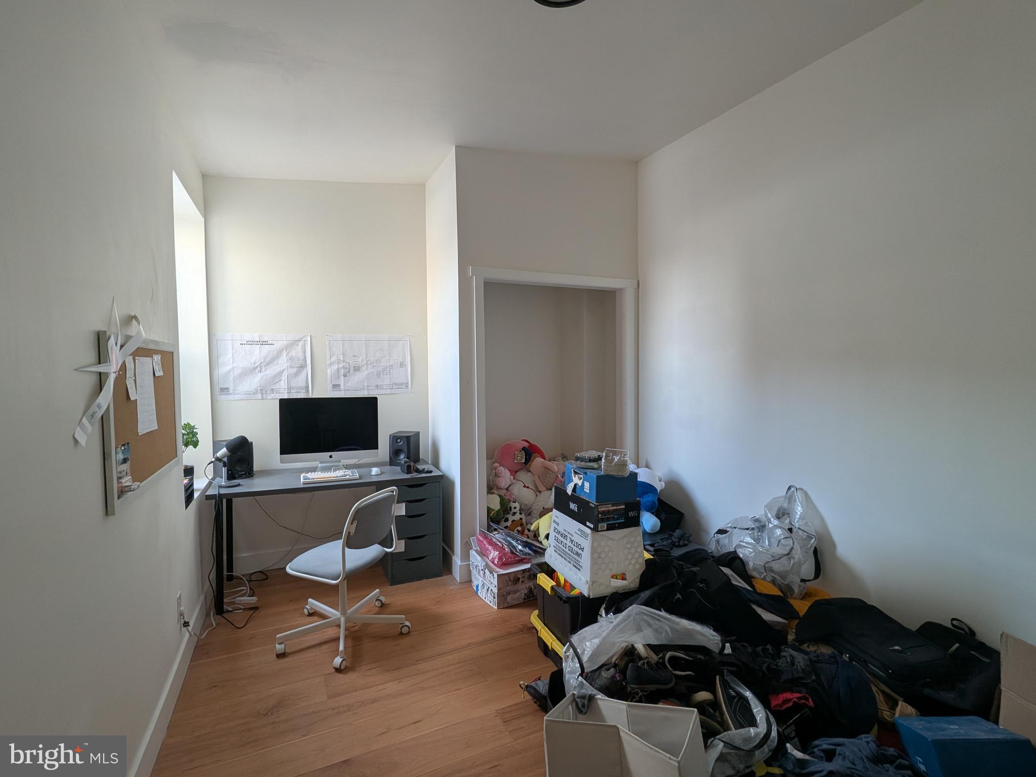 EAST KENSINGTON - Residential Income