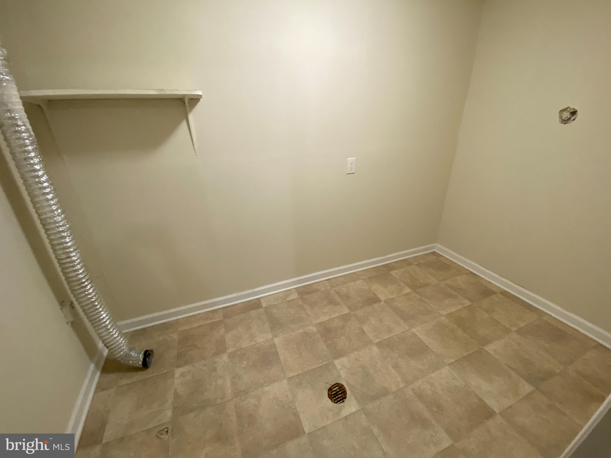 SPRING VALLEY - Residential Lease