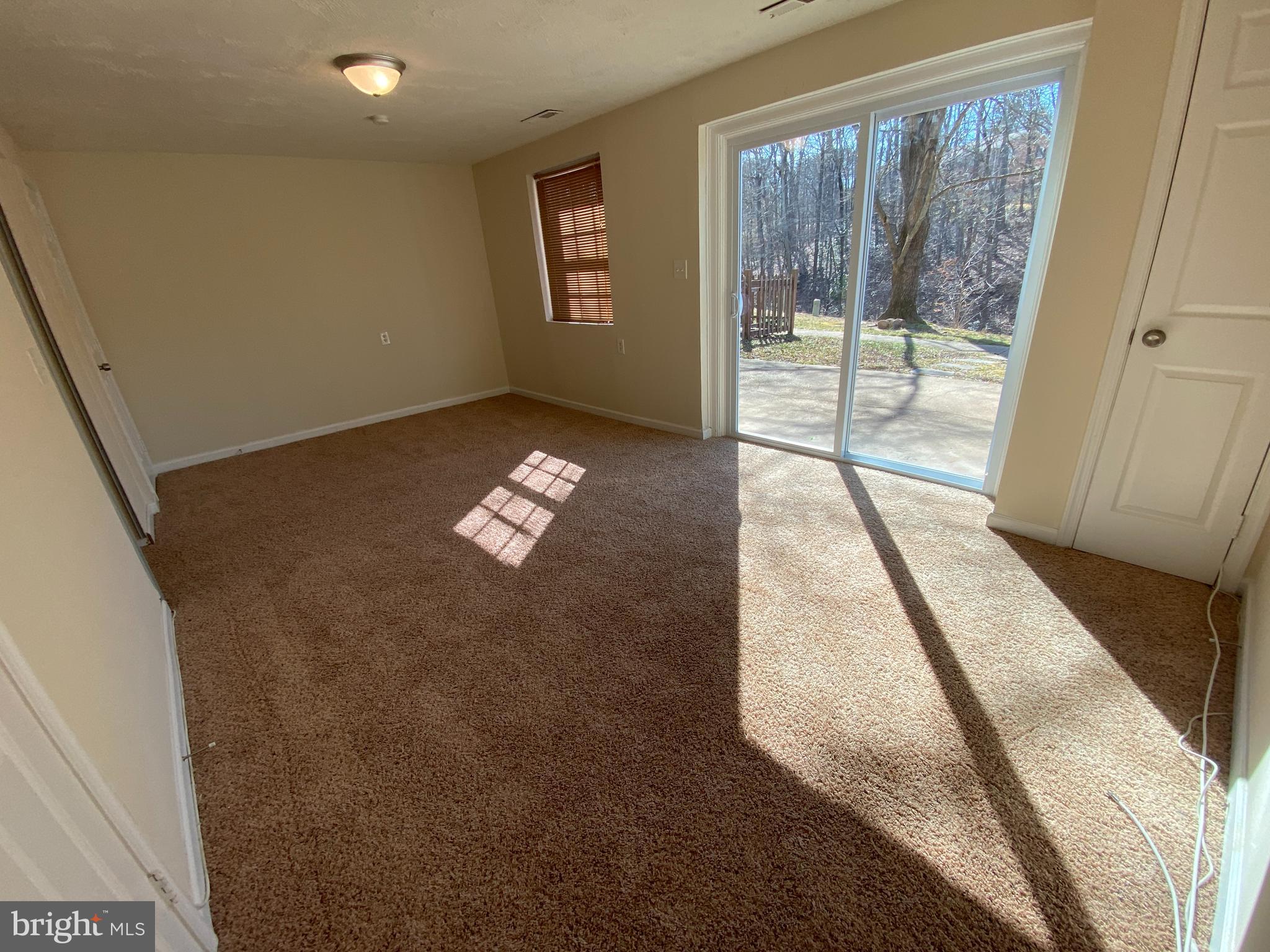 SPRING VALLEY - Residential Lease