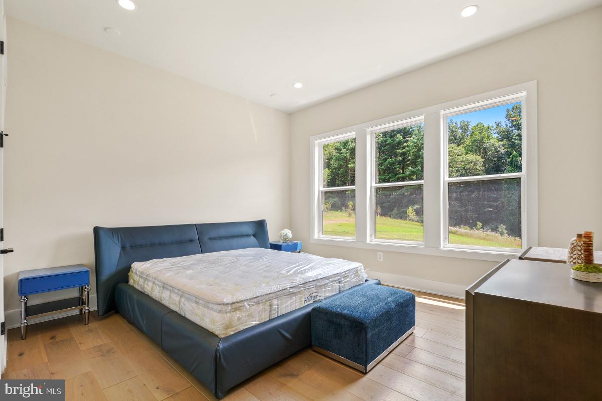 DARNESTOWN OUTSIDE - Residential