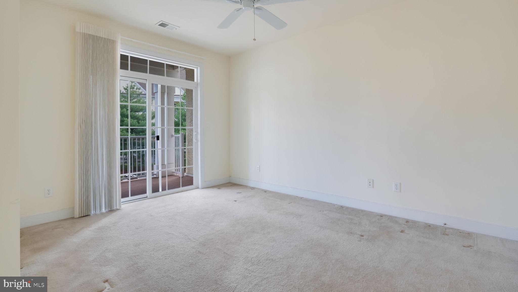 MERIDIAN VALLEY SQ - Residential