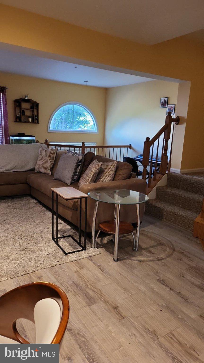 RUSSETT - Residential