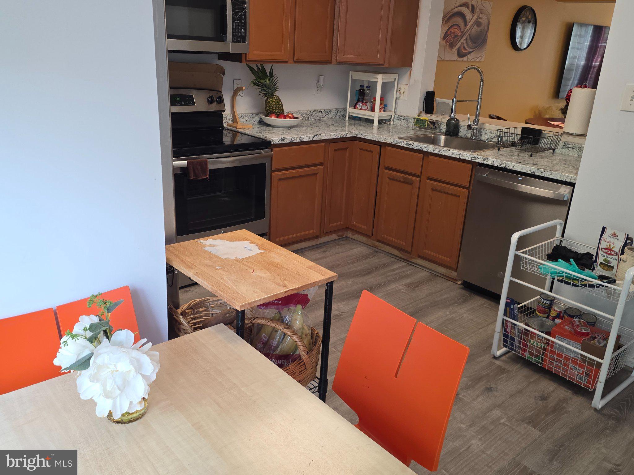 RUSSETT - Residential