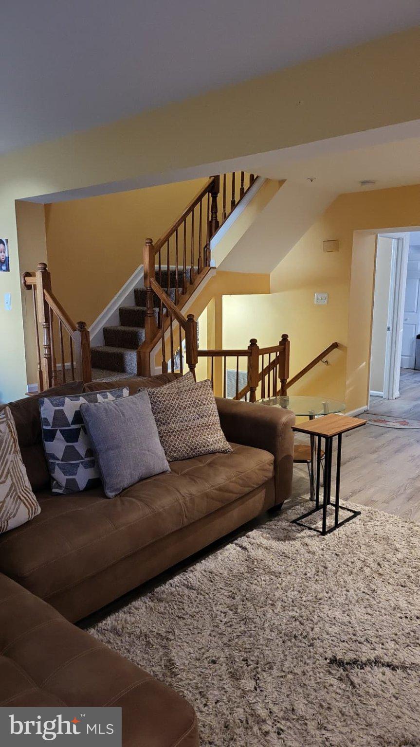 RUSSETT - Residential