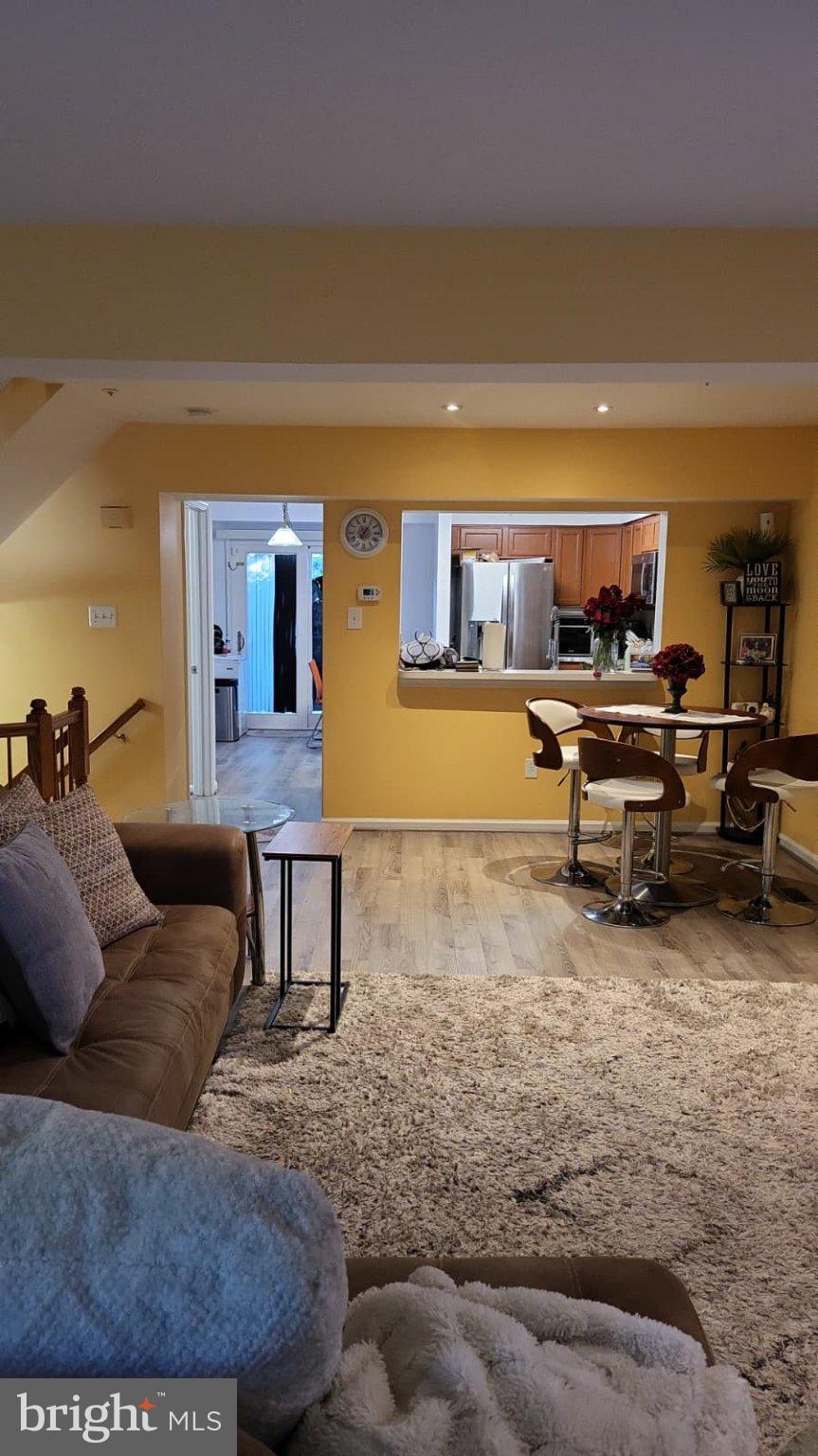 RUSSETT - Residential
