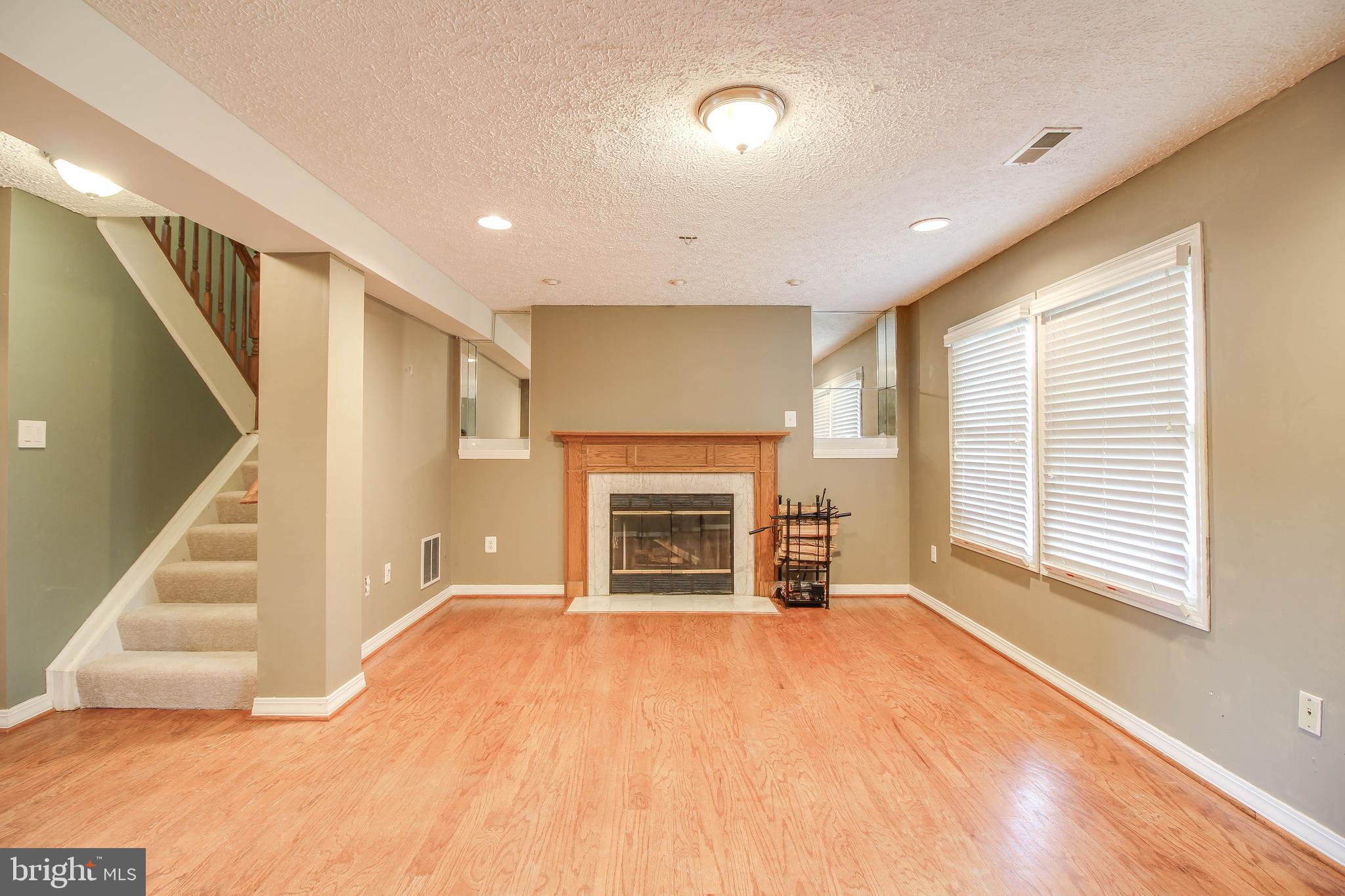 PINEY ORCHARD - Residential