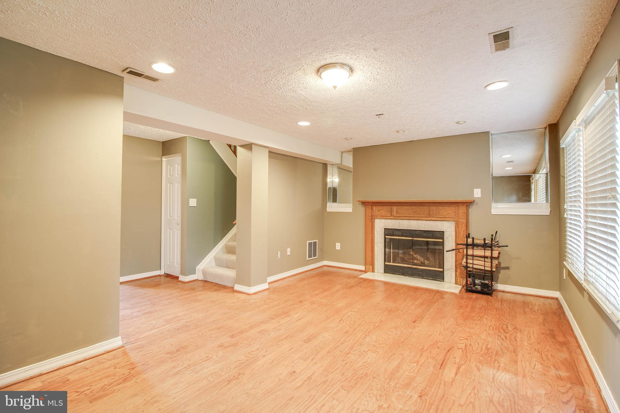 PINEY ORCHARD - Residential