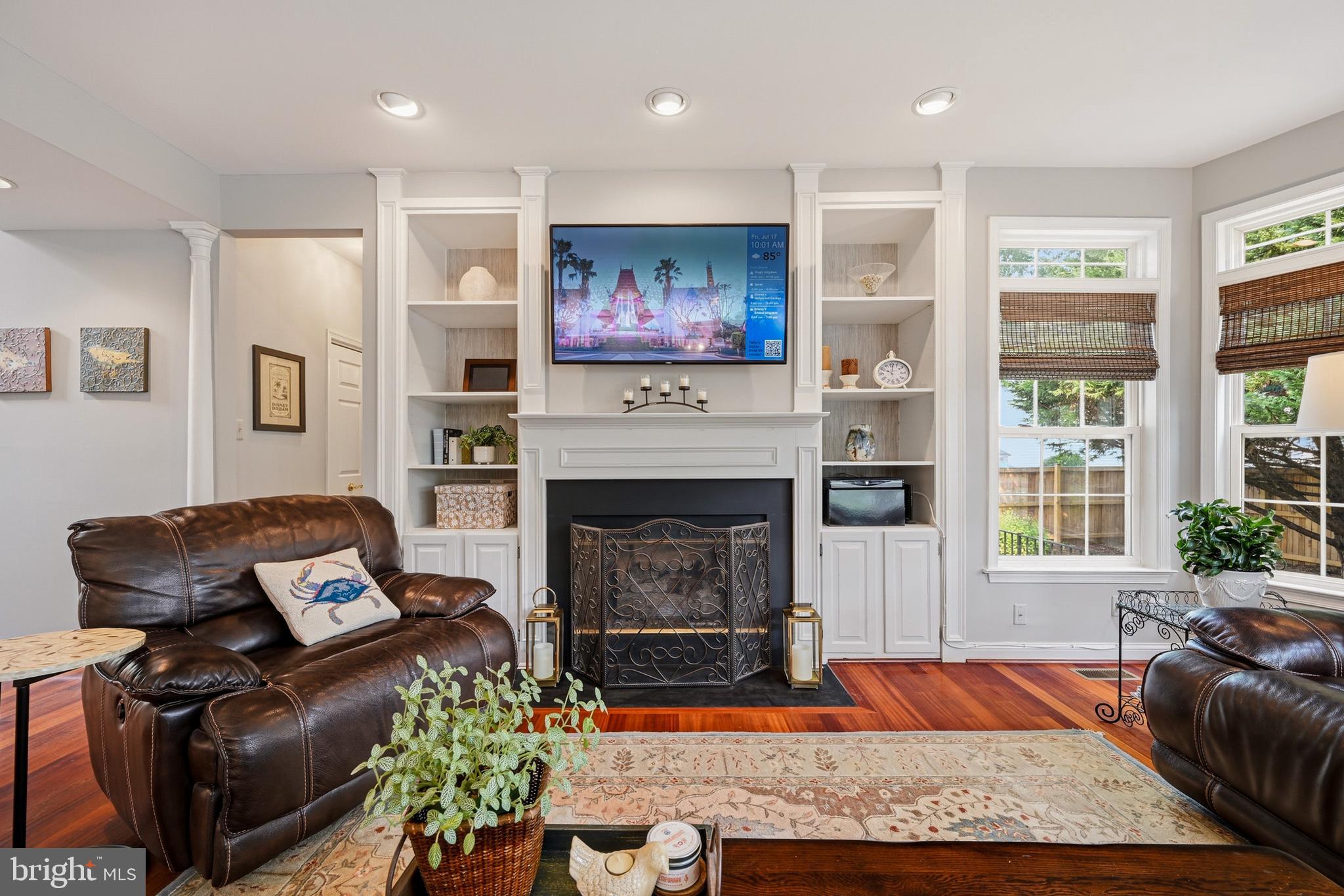 THE WILLOWS OF CROFTON - Residential