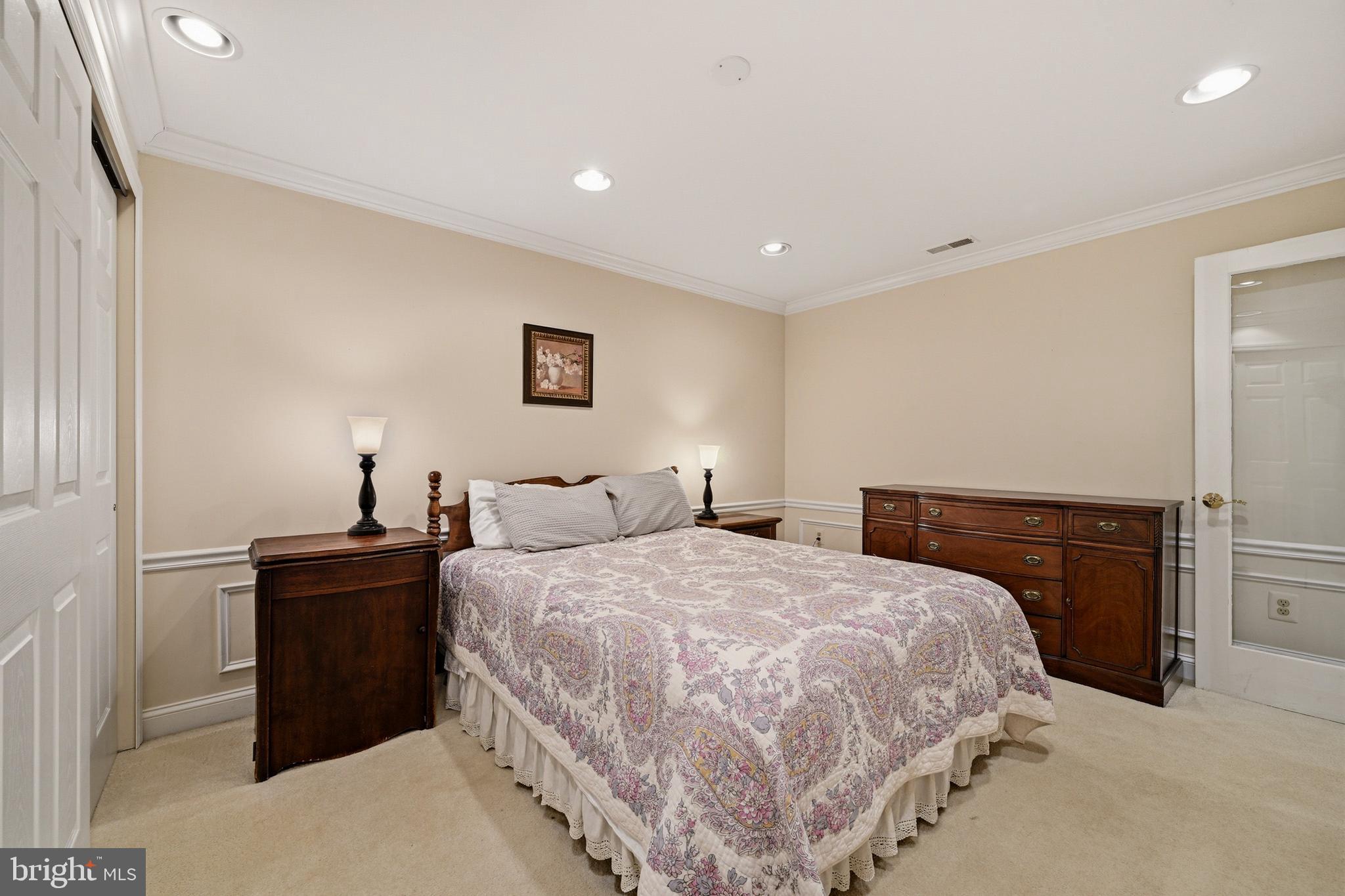 THE WILLOWS OF CROFTON - Residential
