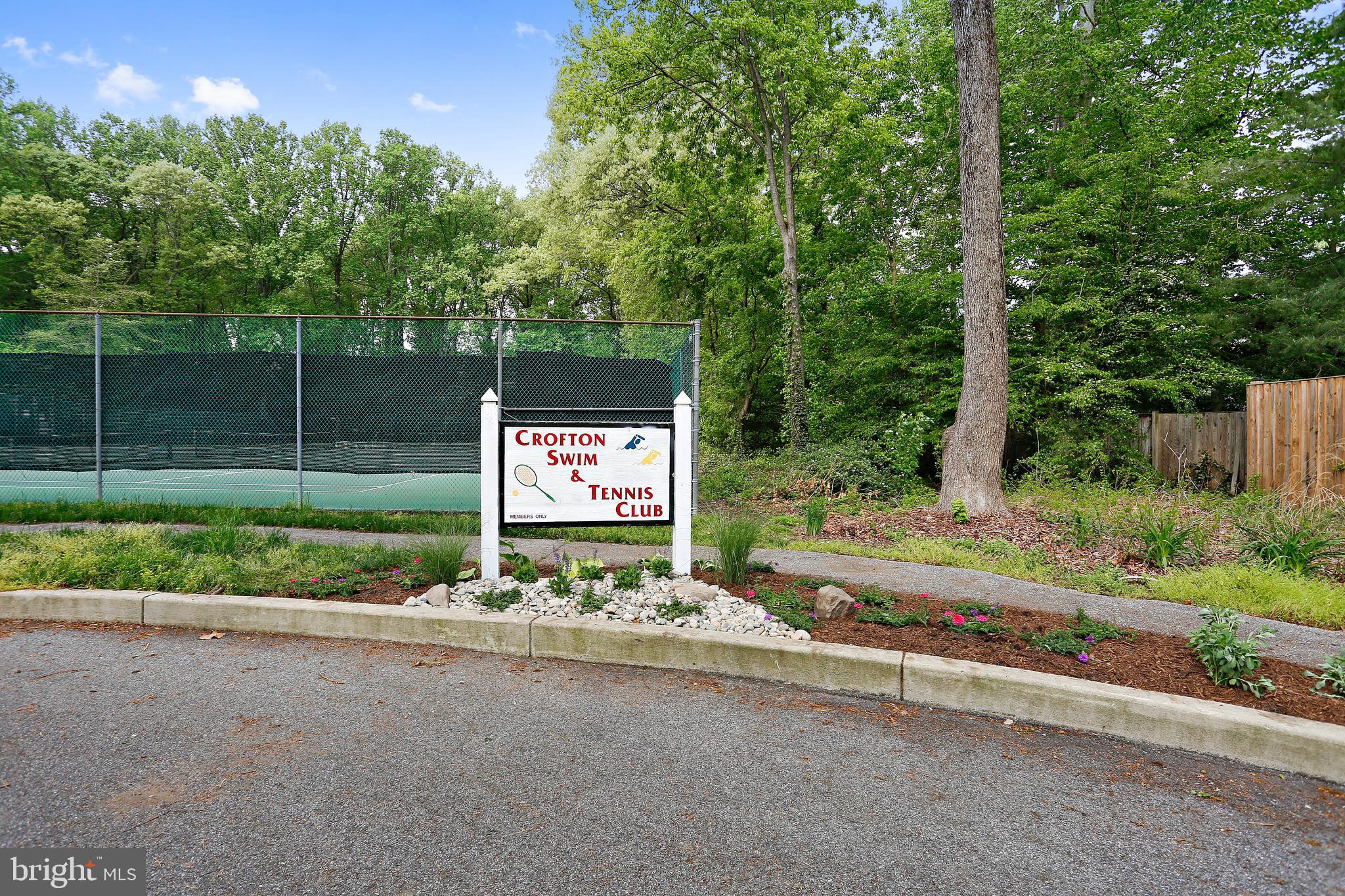 THE WILLOWS OF CROFTON - Residential