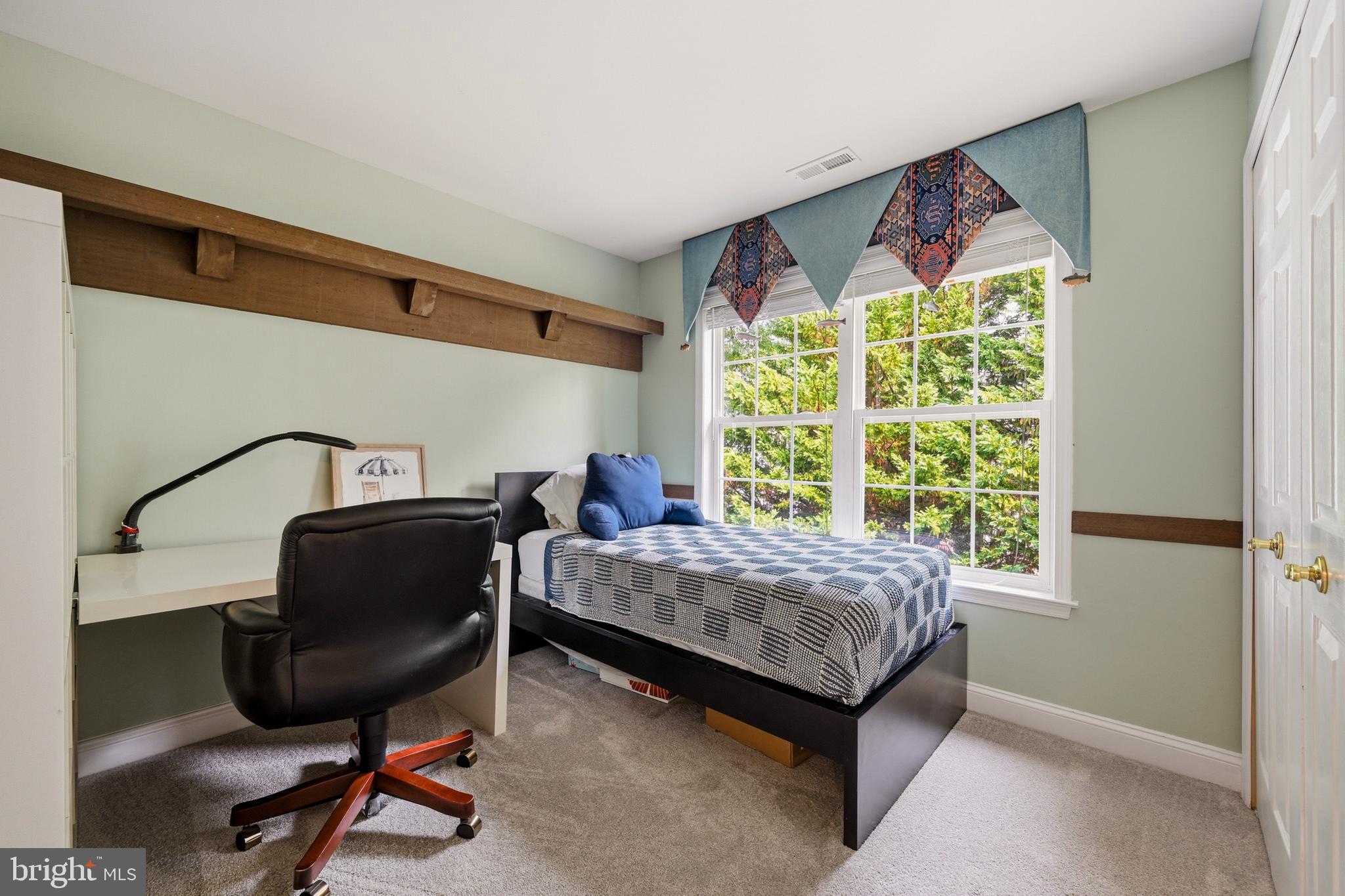THE WILLOWS OF CROFTON - Residential