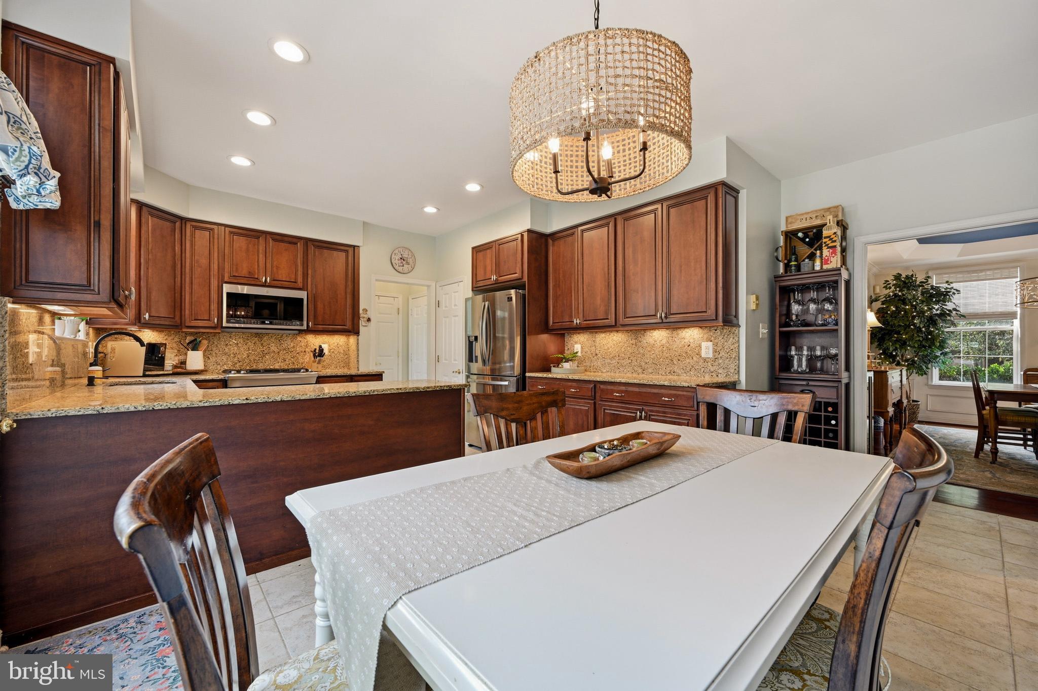THE WILLOWS OF CROFTON - Residential