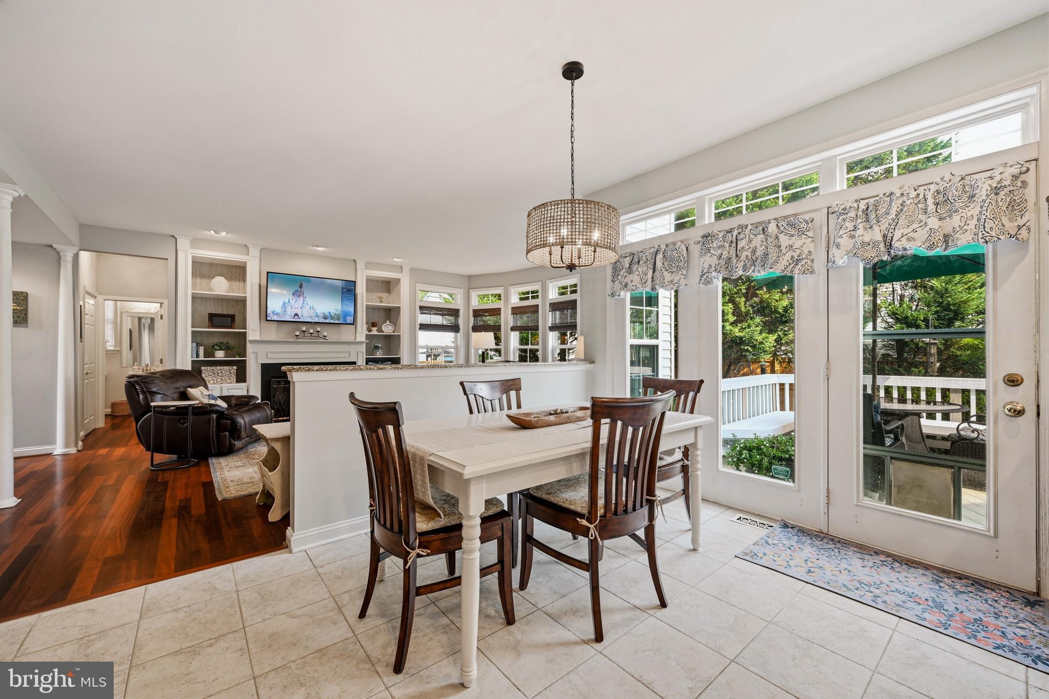 THE WILLOWS OF CROFTON - Residential