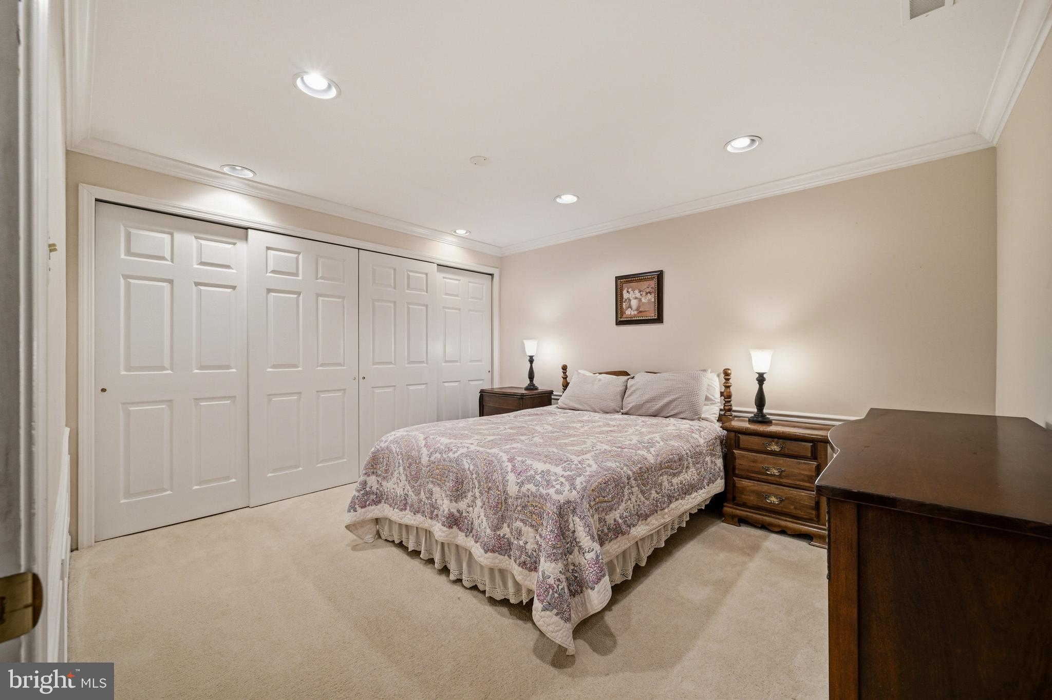 THE WILLOWS OF CROFTON - Residential